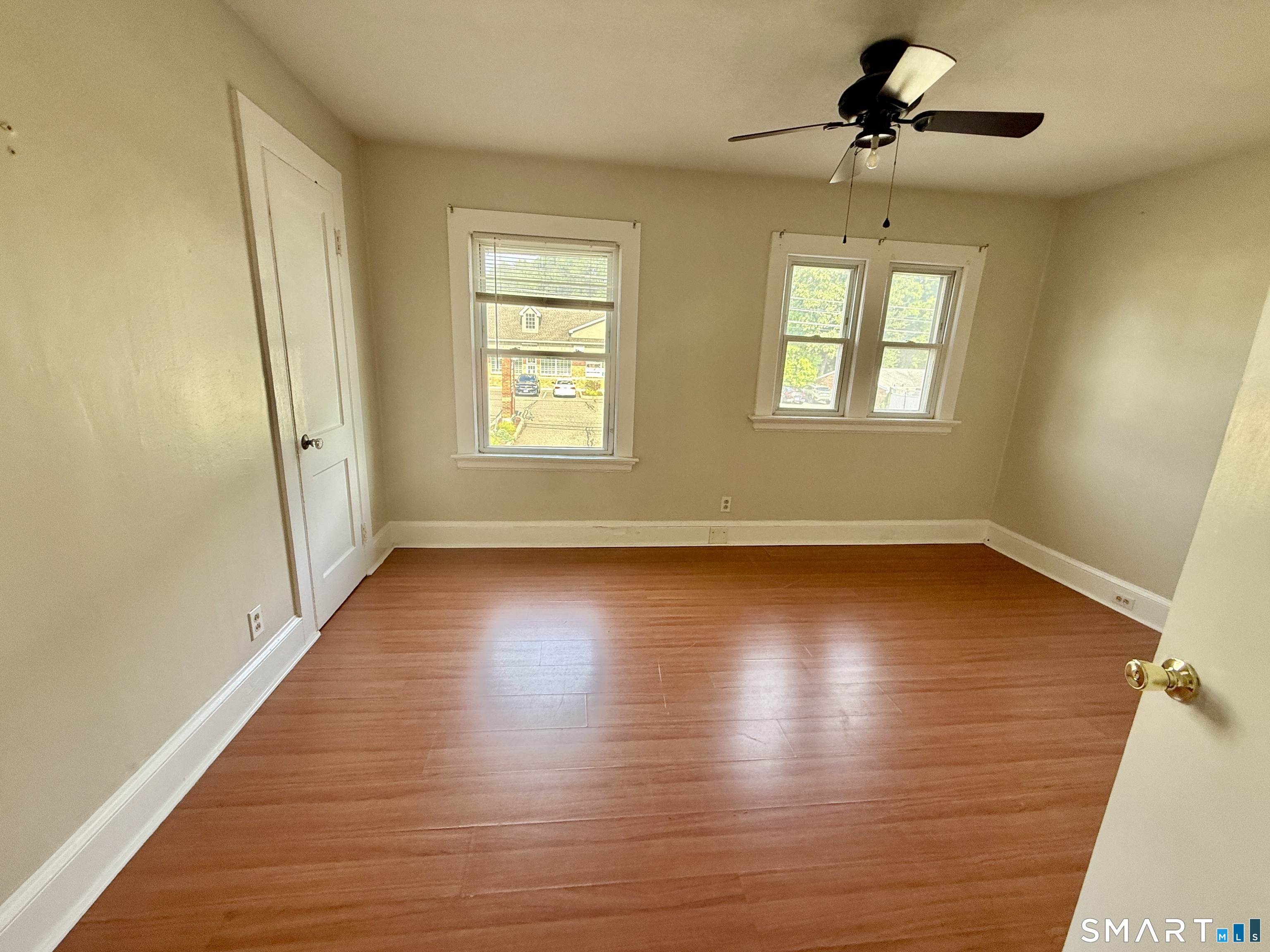 209-211 Davis 211 Street Property Photo 6