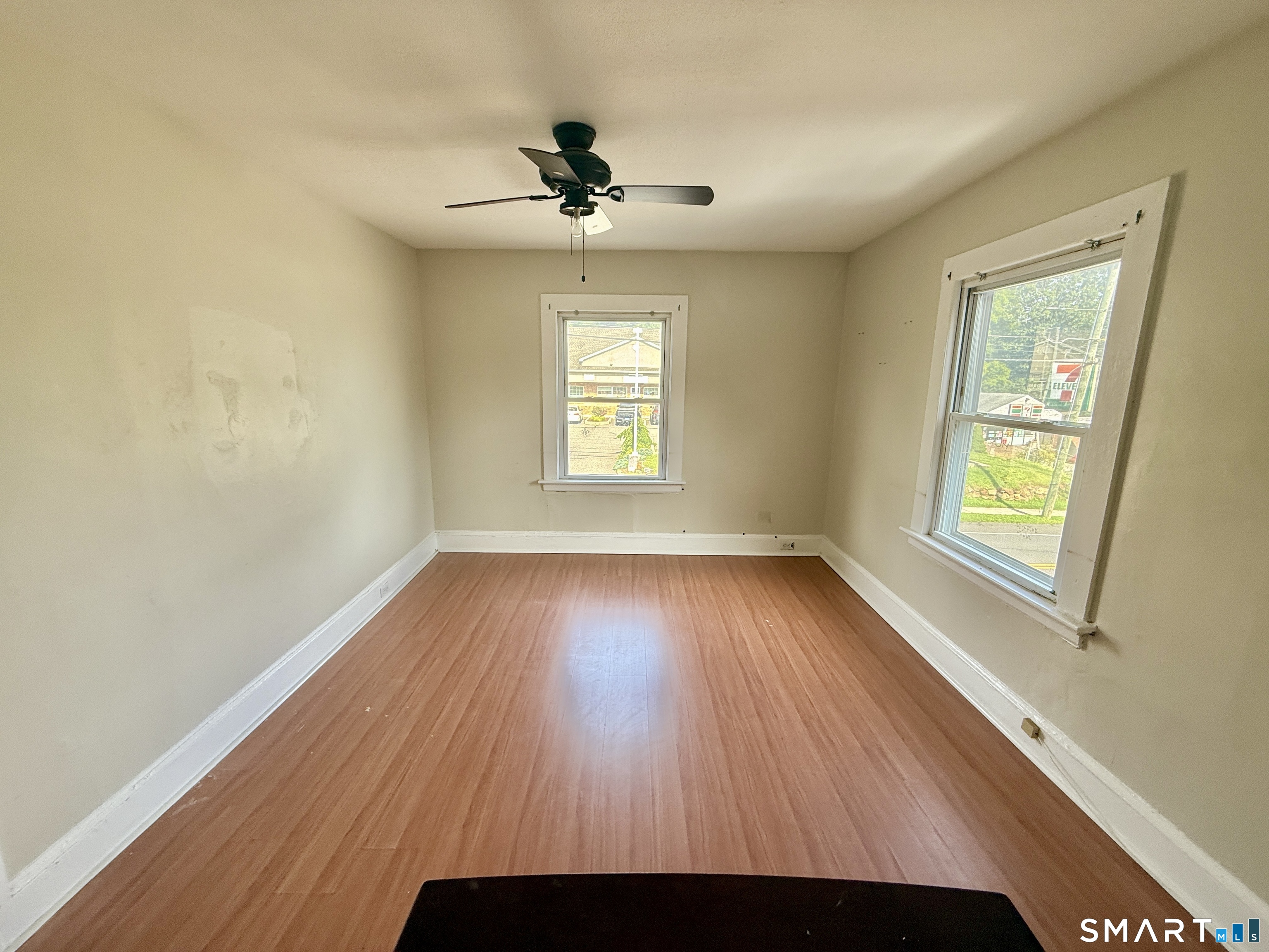 209-211 Davis 211 Street Property Photo 7