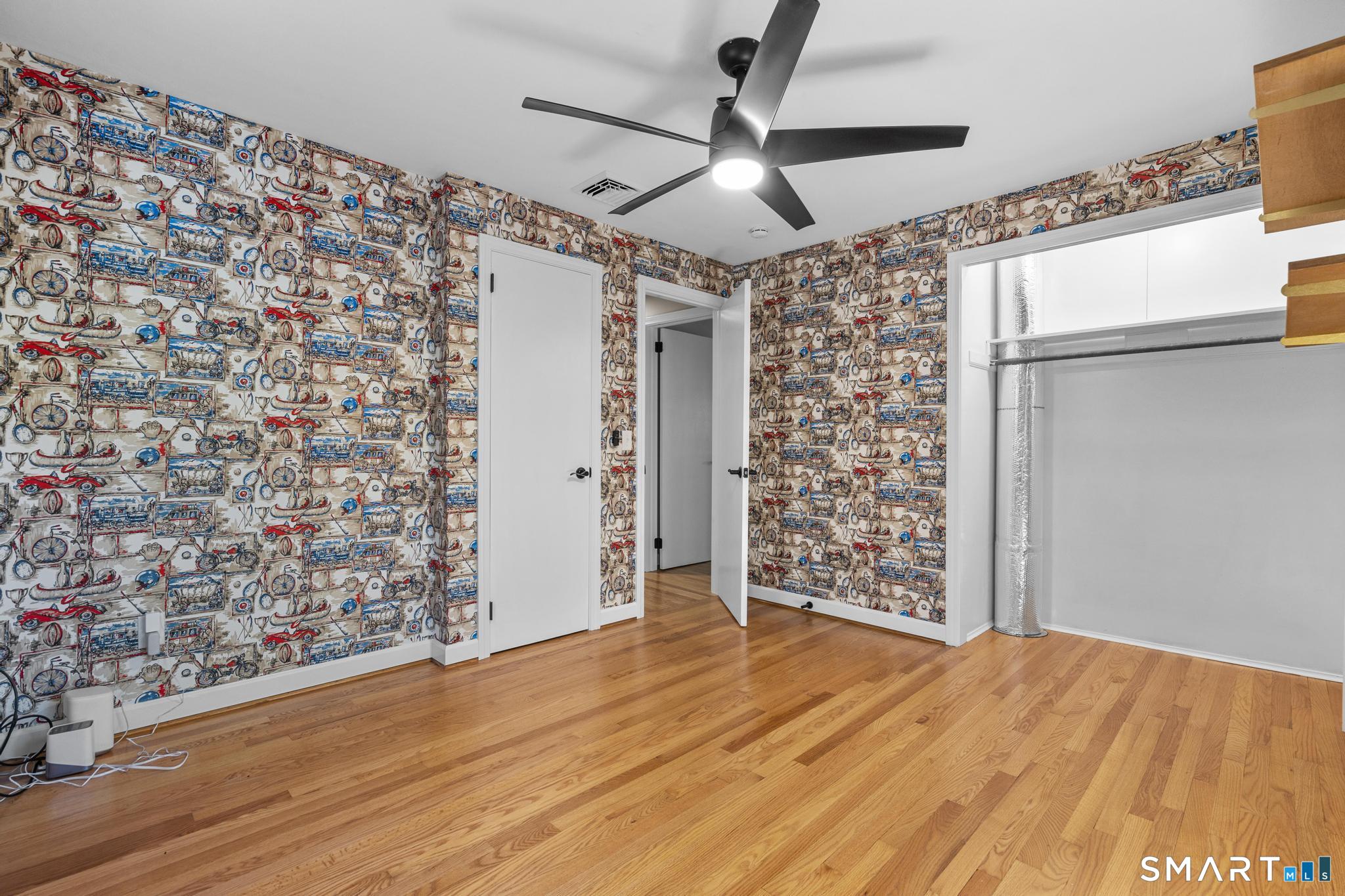 370 Woodland Street Property Photo 28