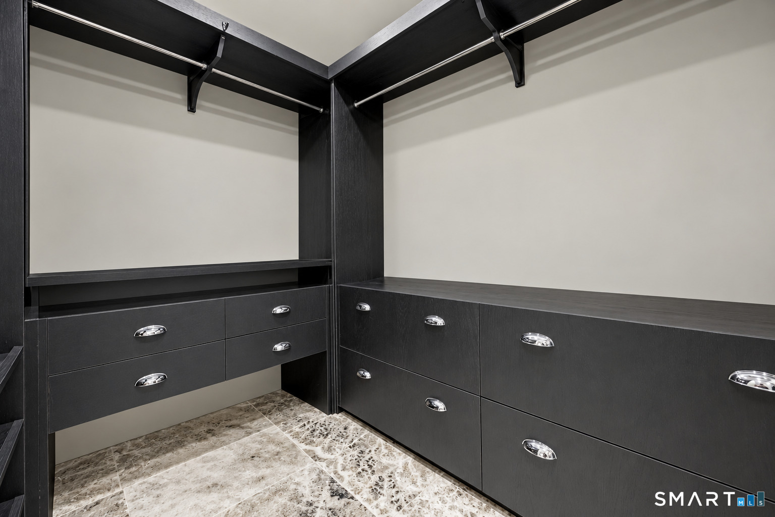 24205321 Property Photo 5