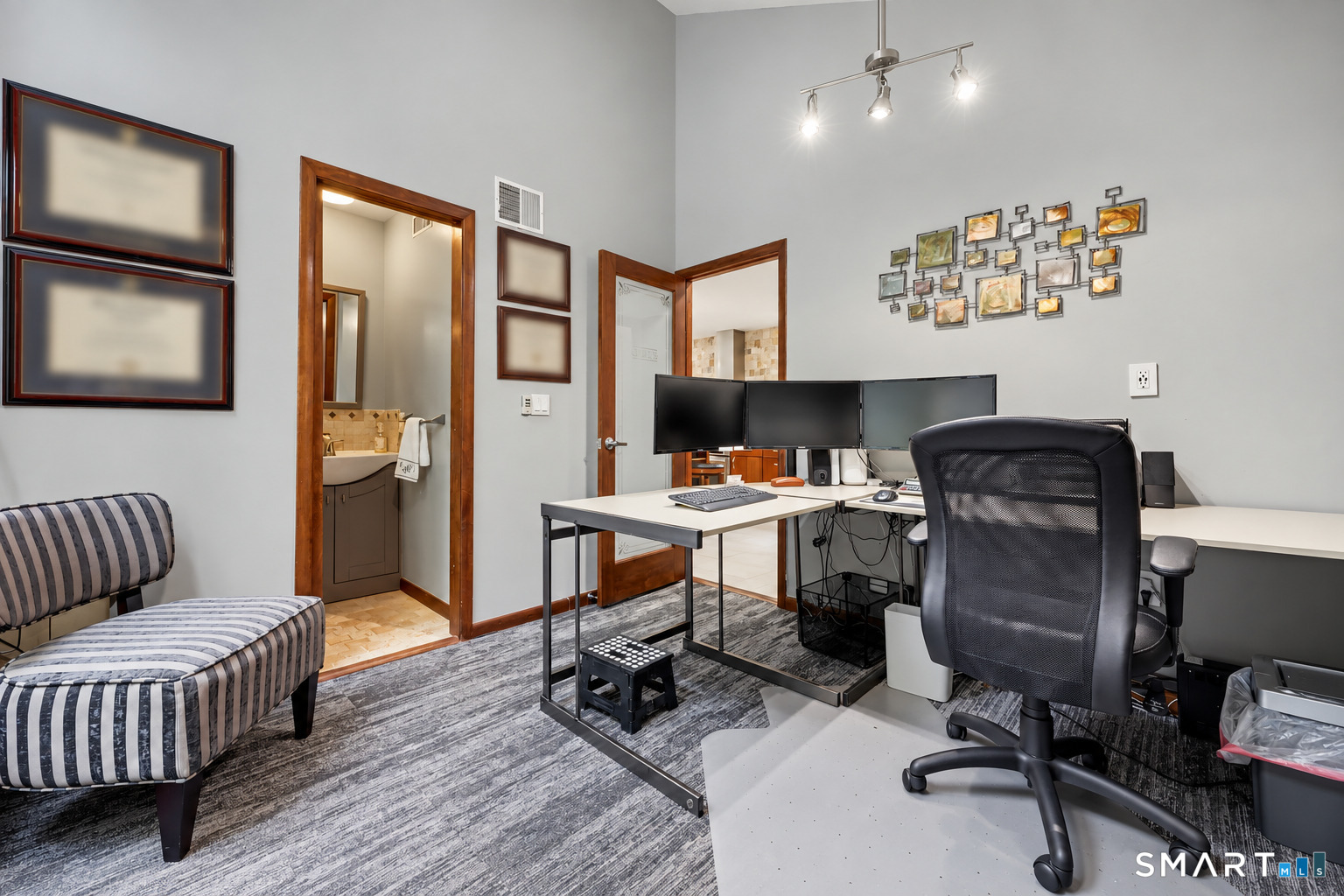 24205321 Property Photo 12