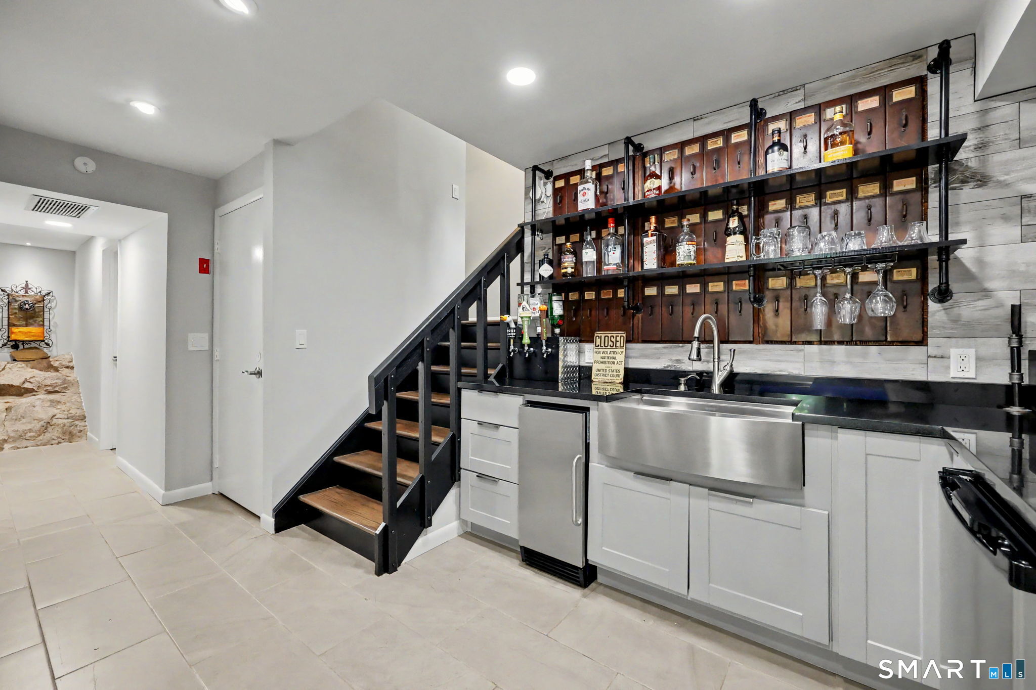 24205321 Property Photo 23