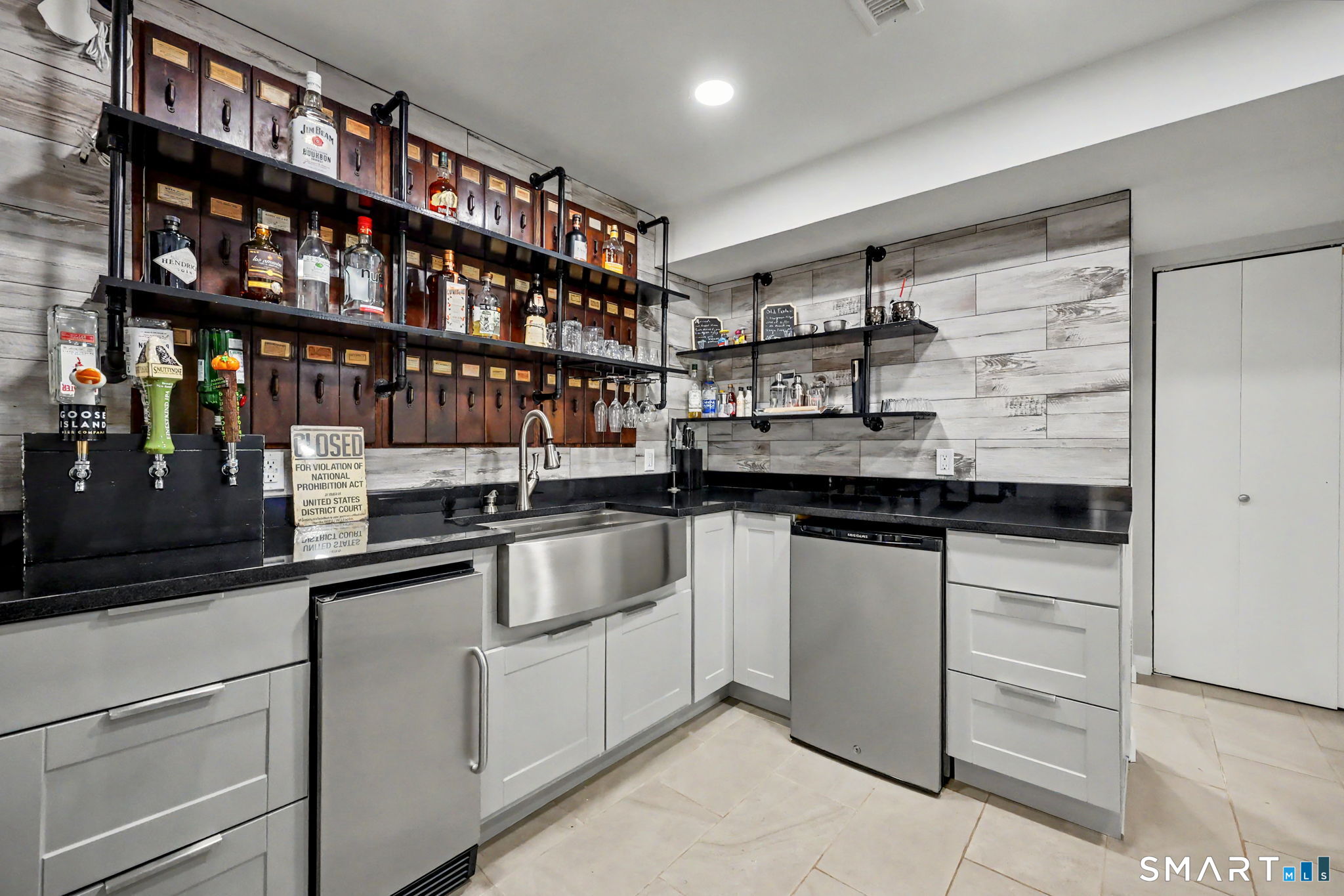 24205321 Property Photo 24