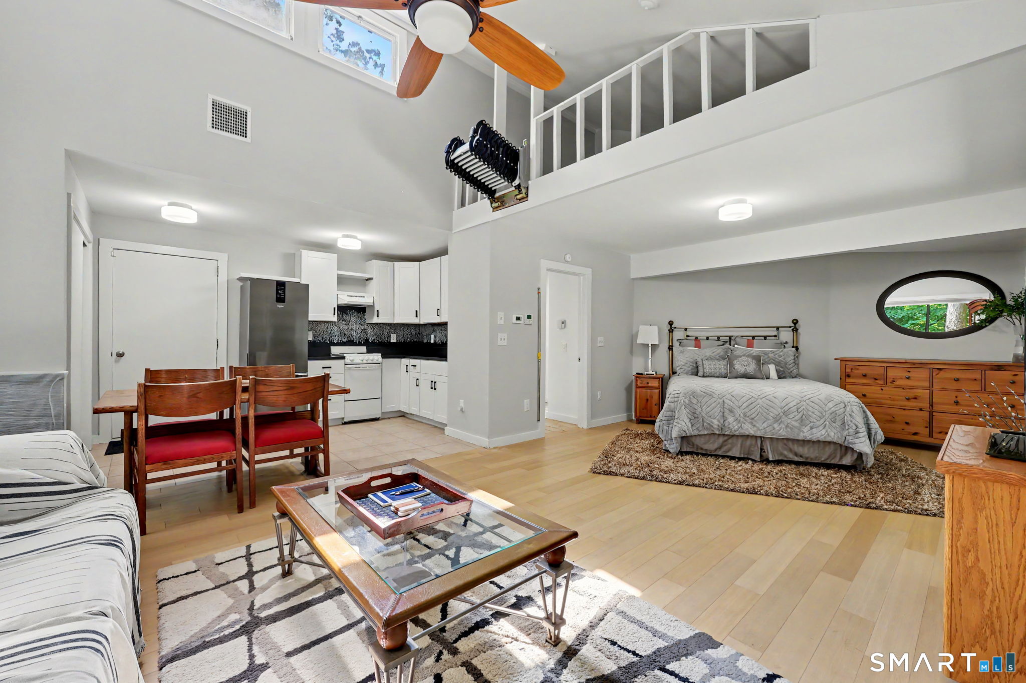 24205321 Property Photo 36