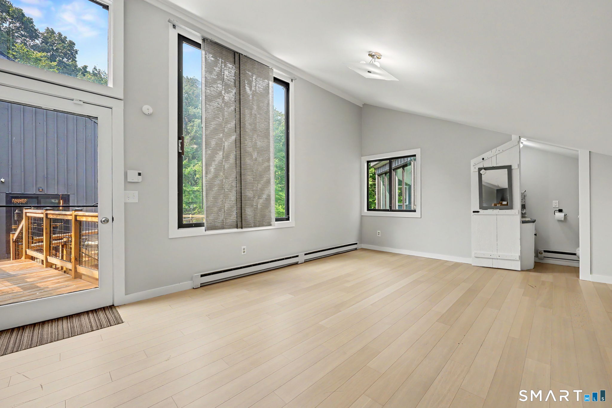 24205321 Property Photo 38