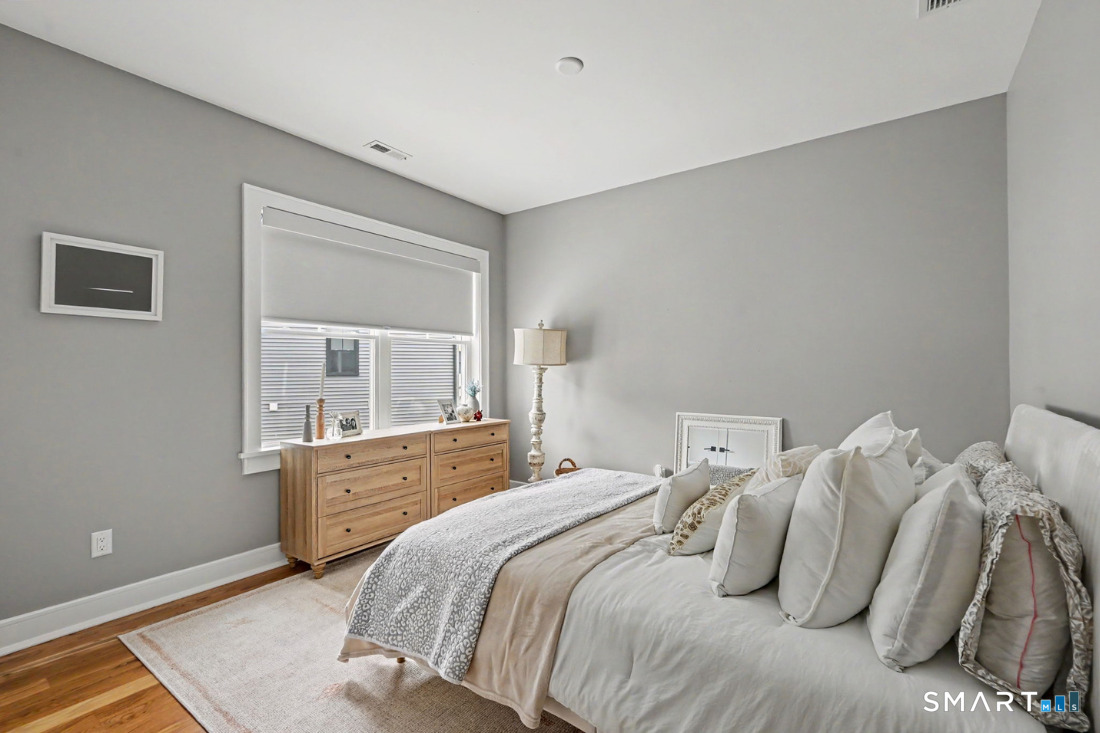 10 Argento Lane Property Photo 19