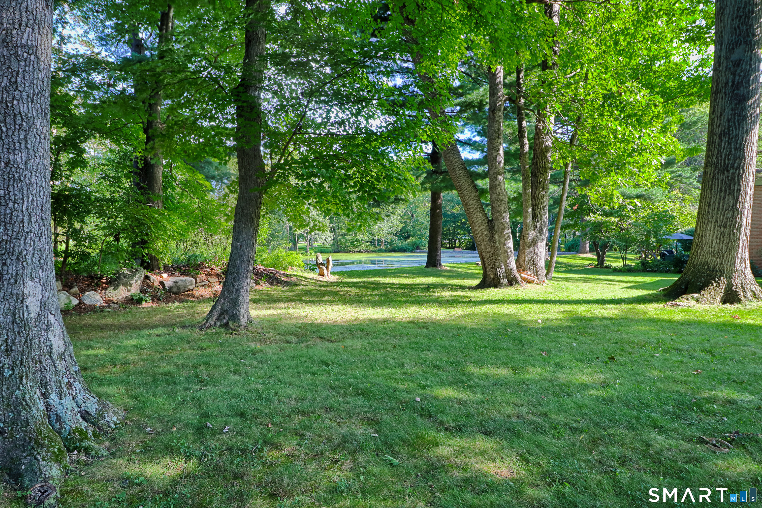160 Fairfield Woods 48 Road Property Photo 26