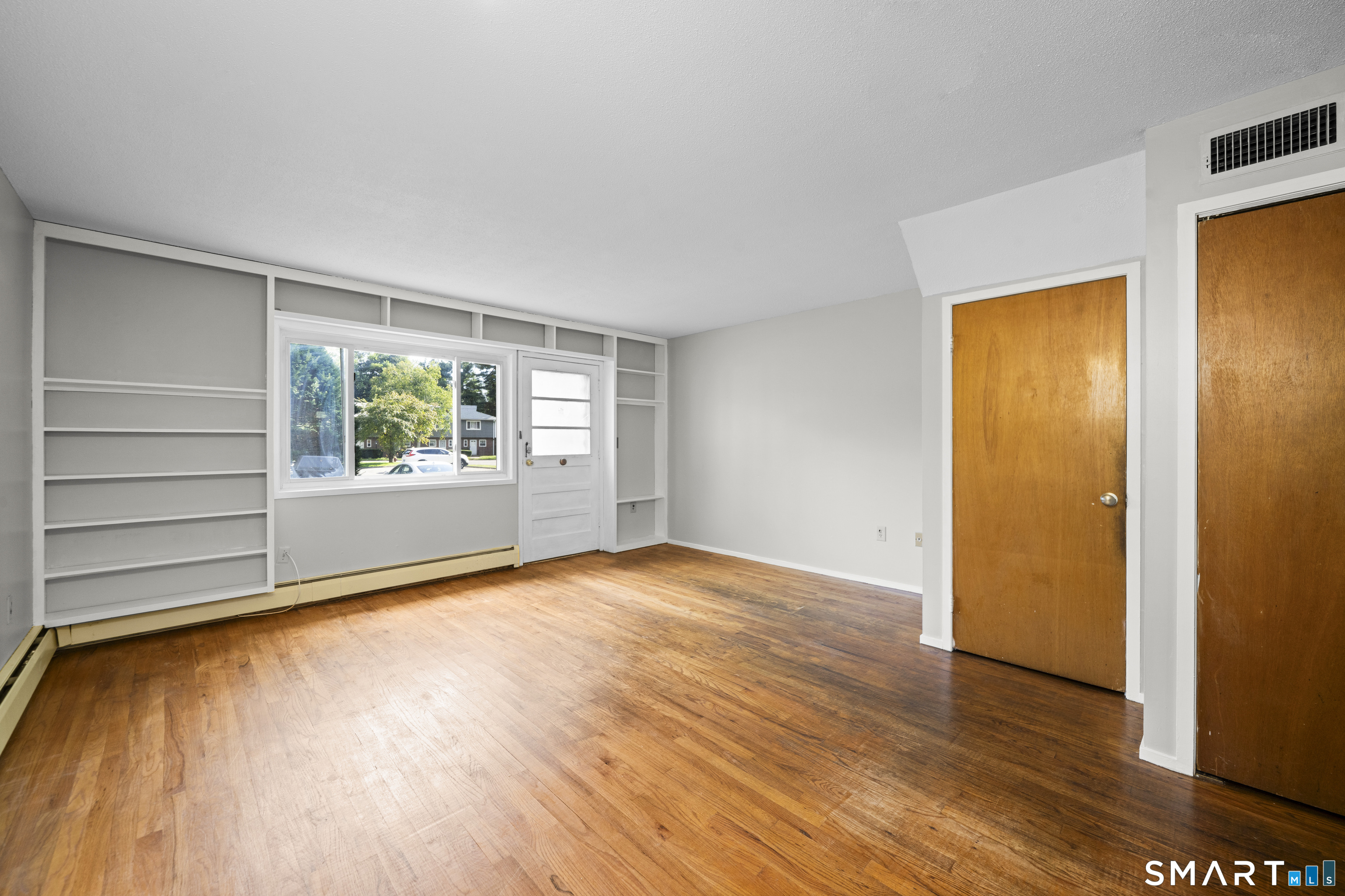 229 Wintonbury 1 Avenue Property Photo 4