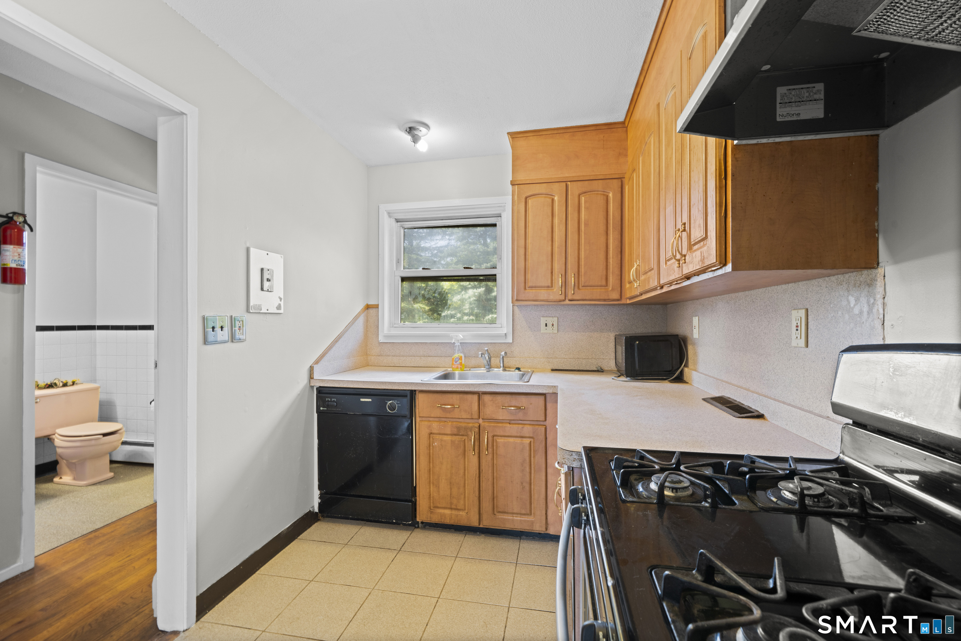 229 Wintonbury 1 Avenue Property Photo 8
