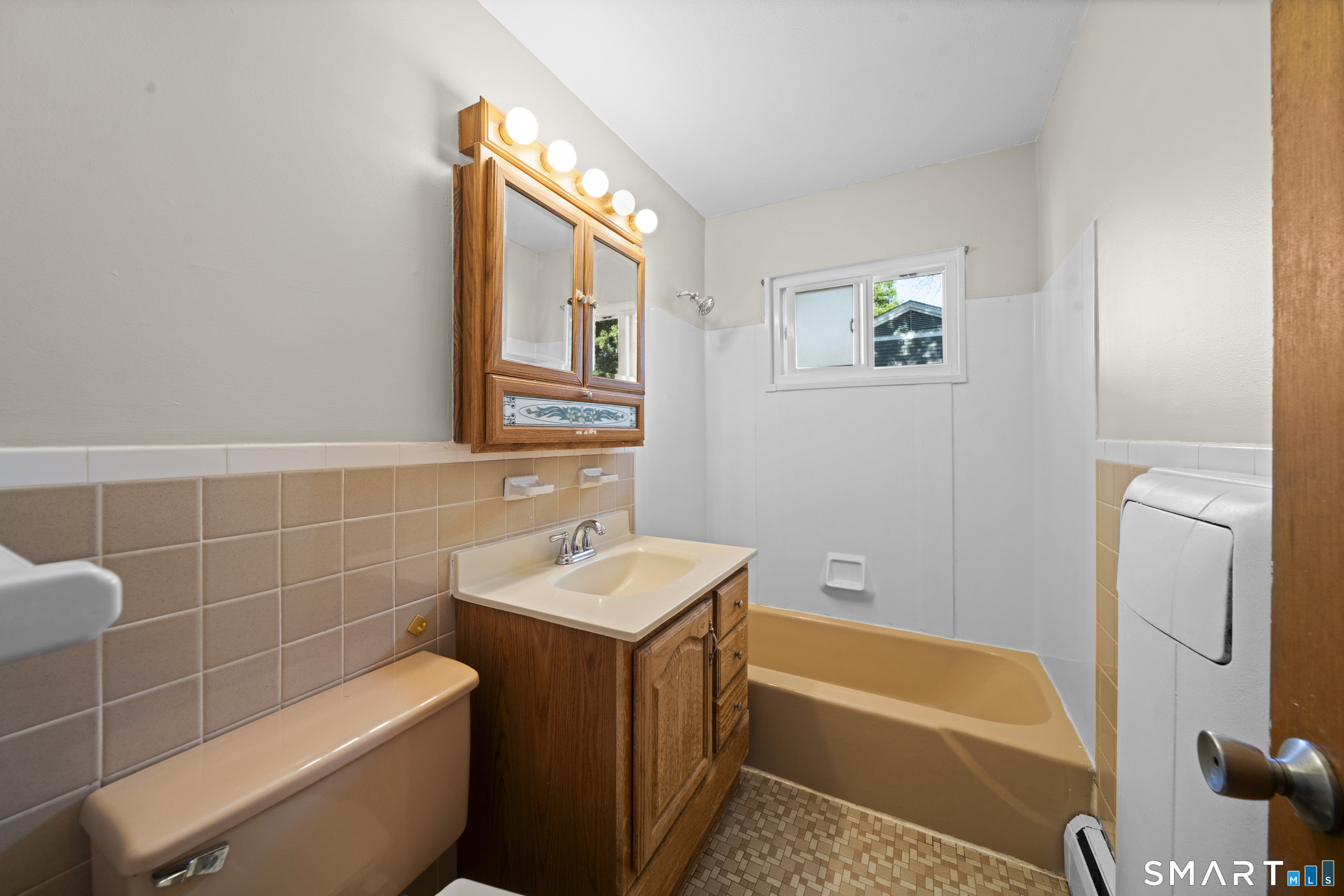 229 Wintonbury 1 Avenue Property Photo 16