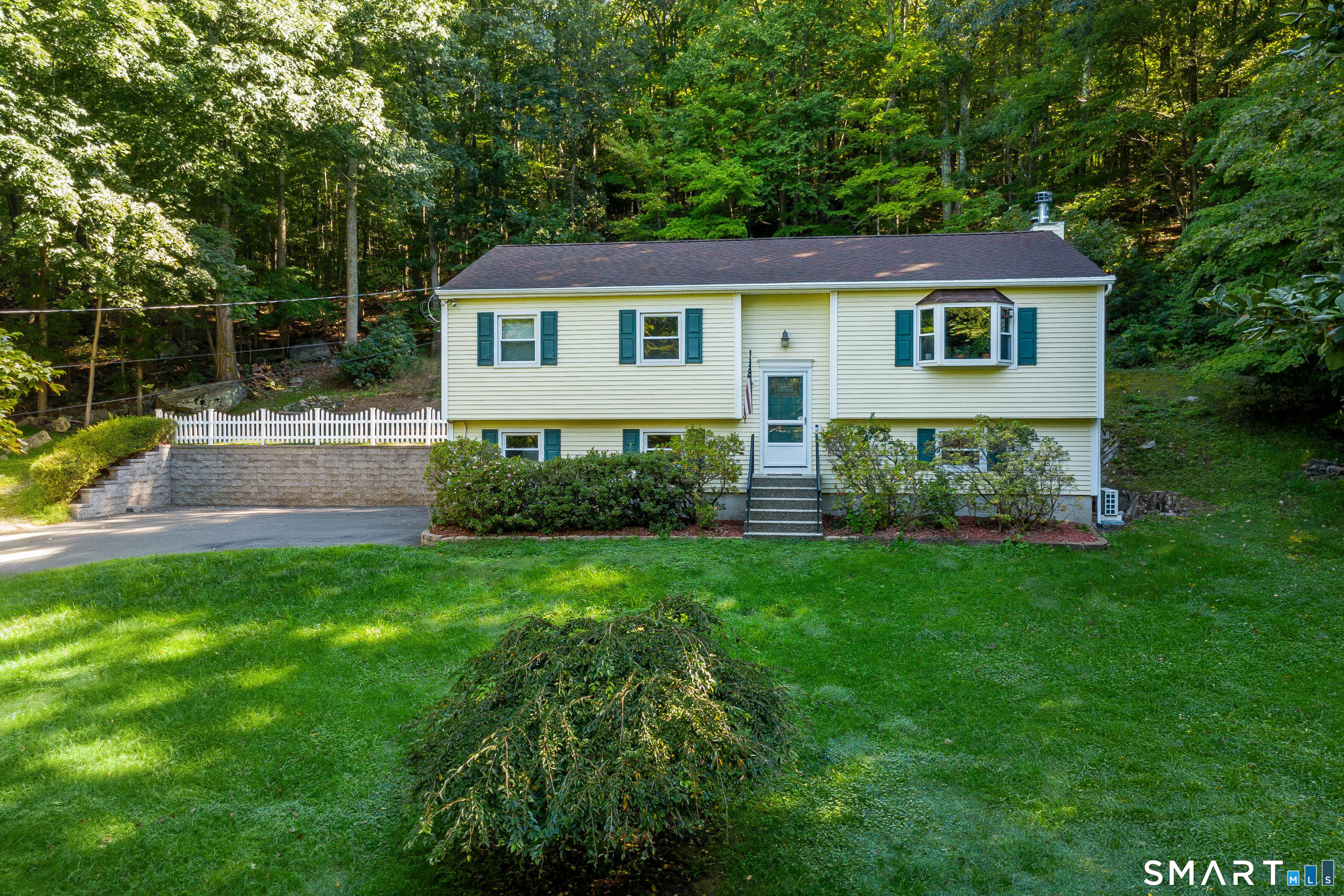 4 Frontier Lane Property Photo 1