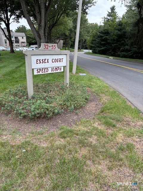 33 Essex 33 Court Property Photo 2