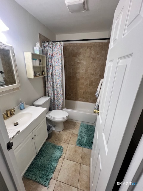 33 Essex 33 Court Property Photo 17