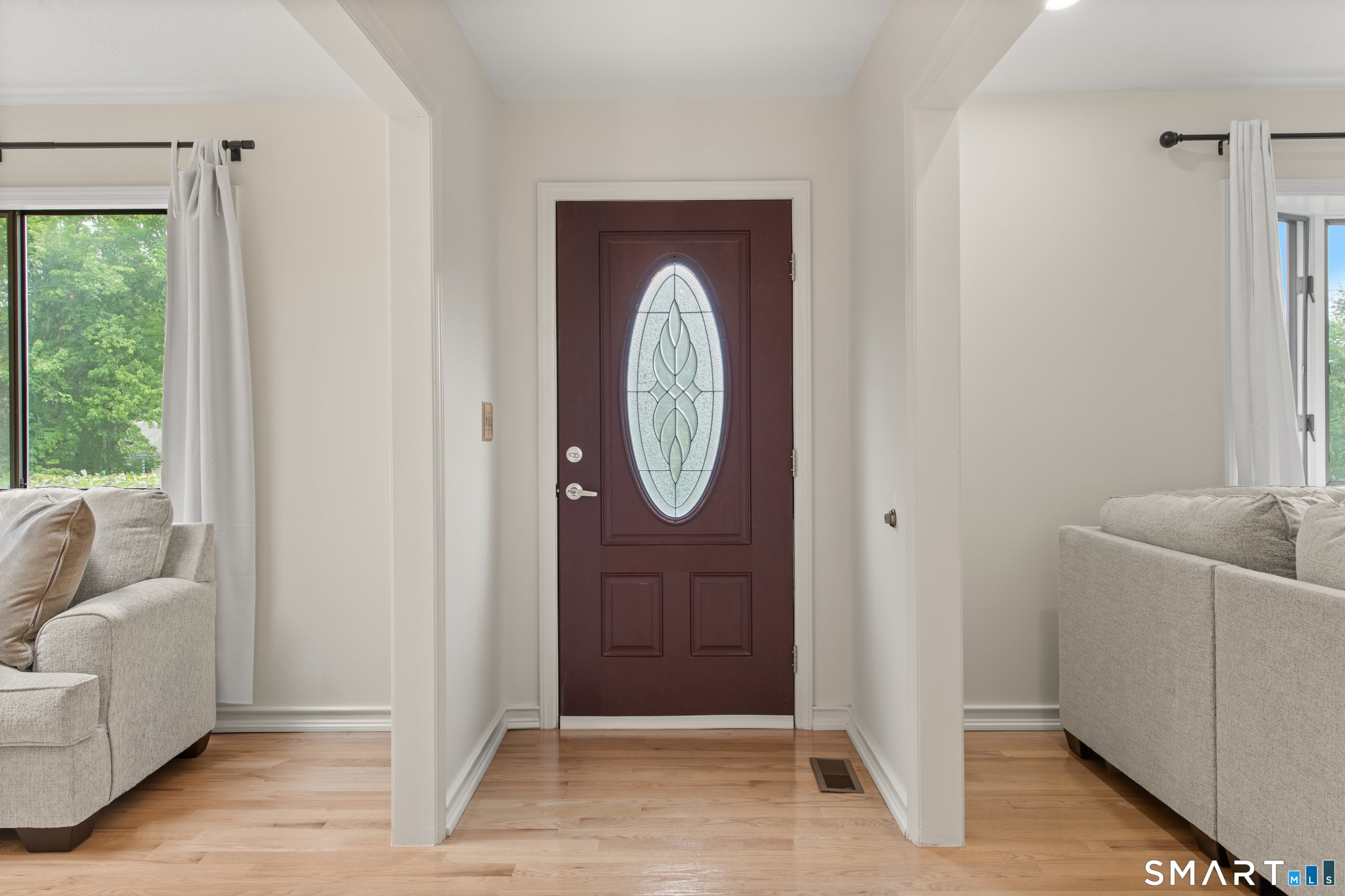 223 Sterling Road Property Photo 3