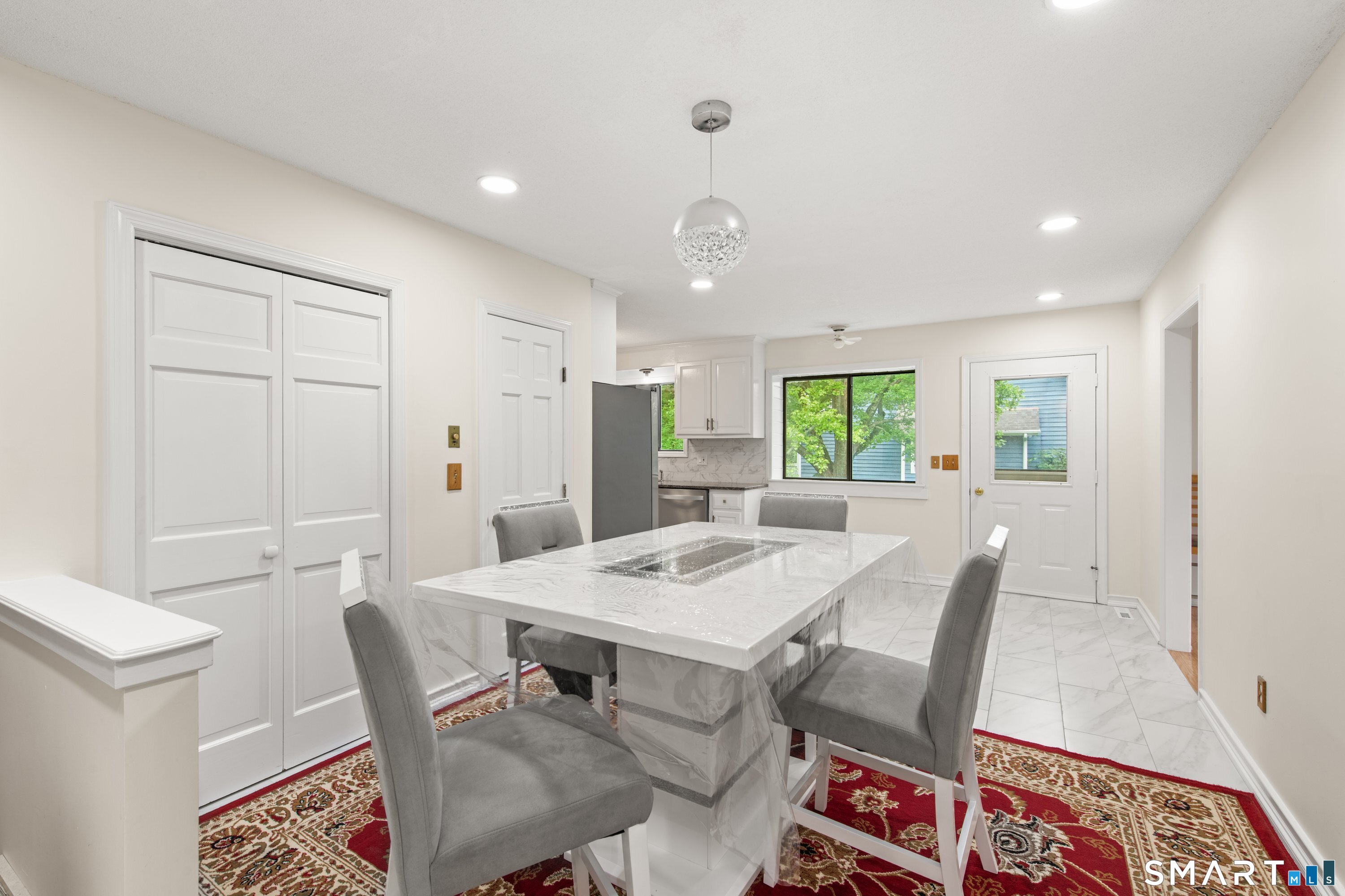 223 Sterling Road Property Photo 14