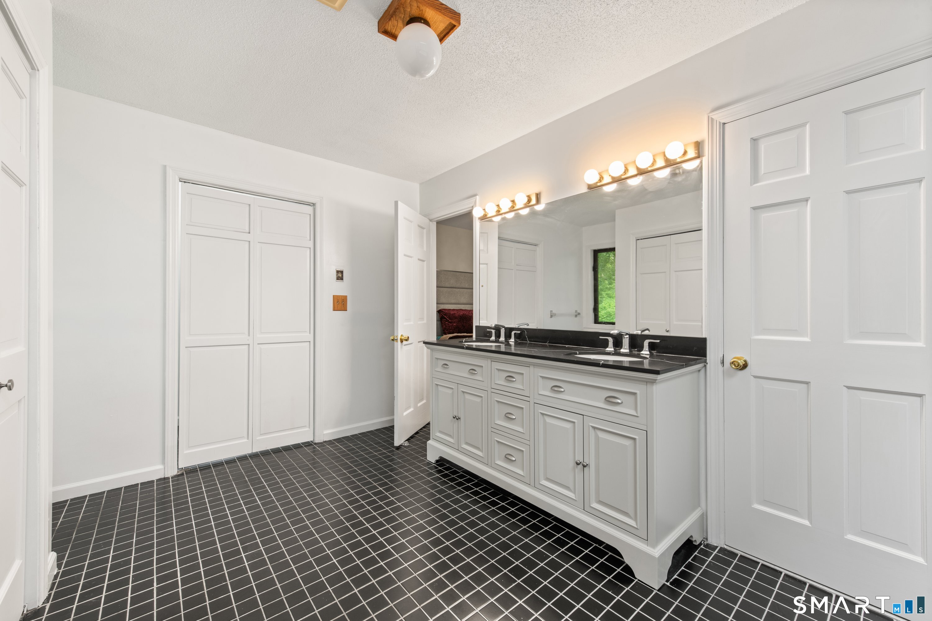 223 Sterling Road Property Photo 19