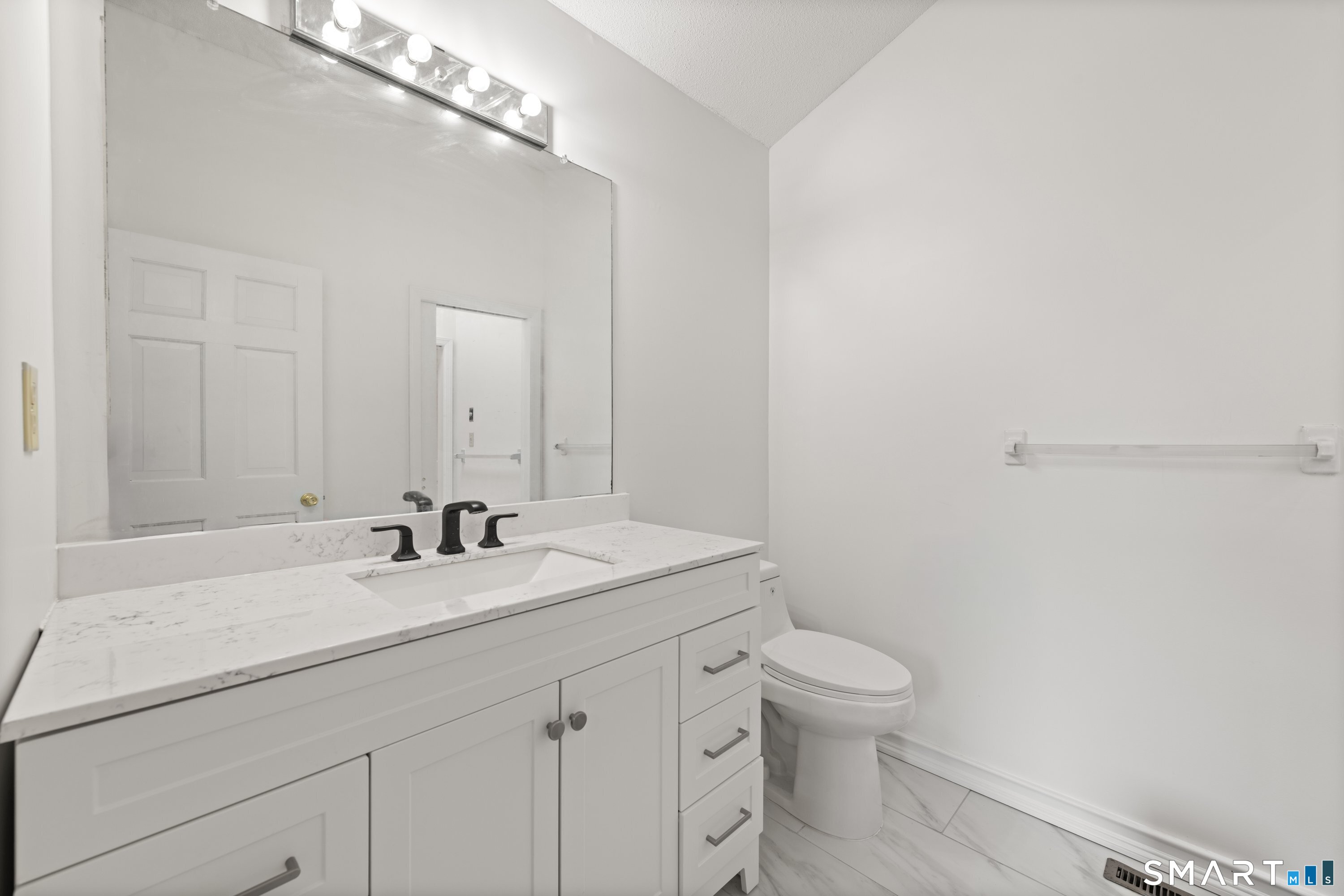 223 Sterling Road Property Photo 23