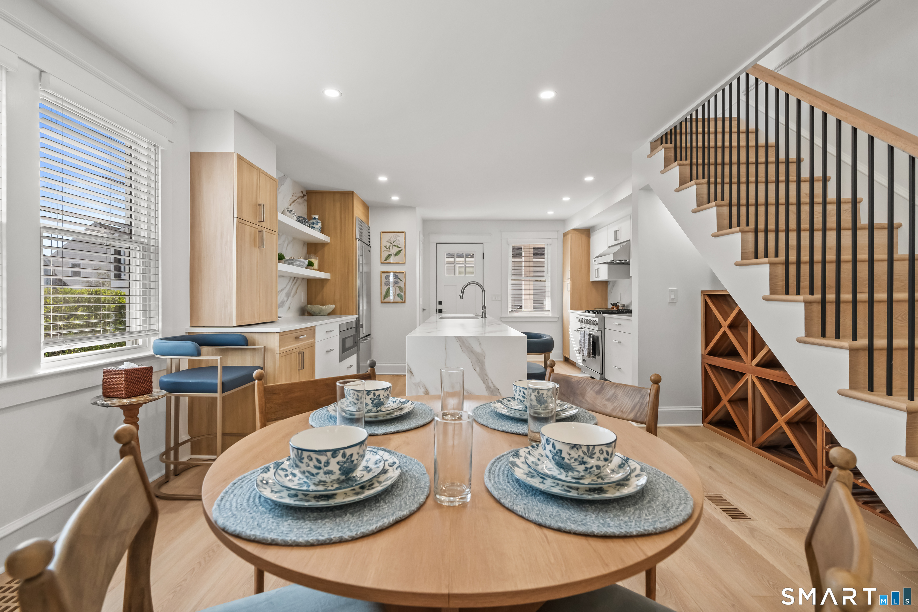 8 Farley A Street Property Photo 8