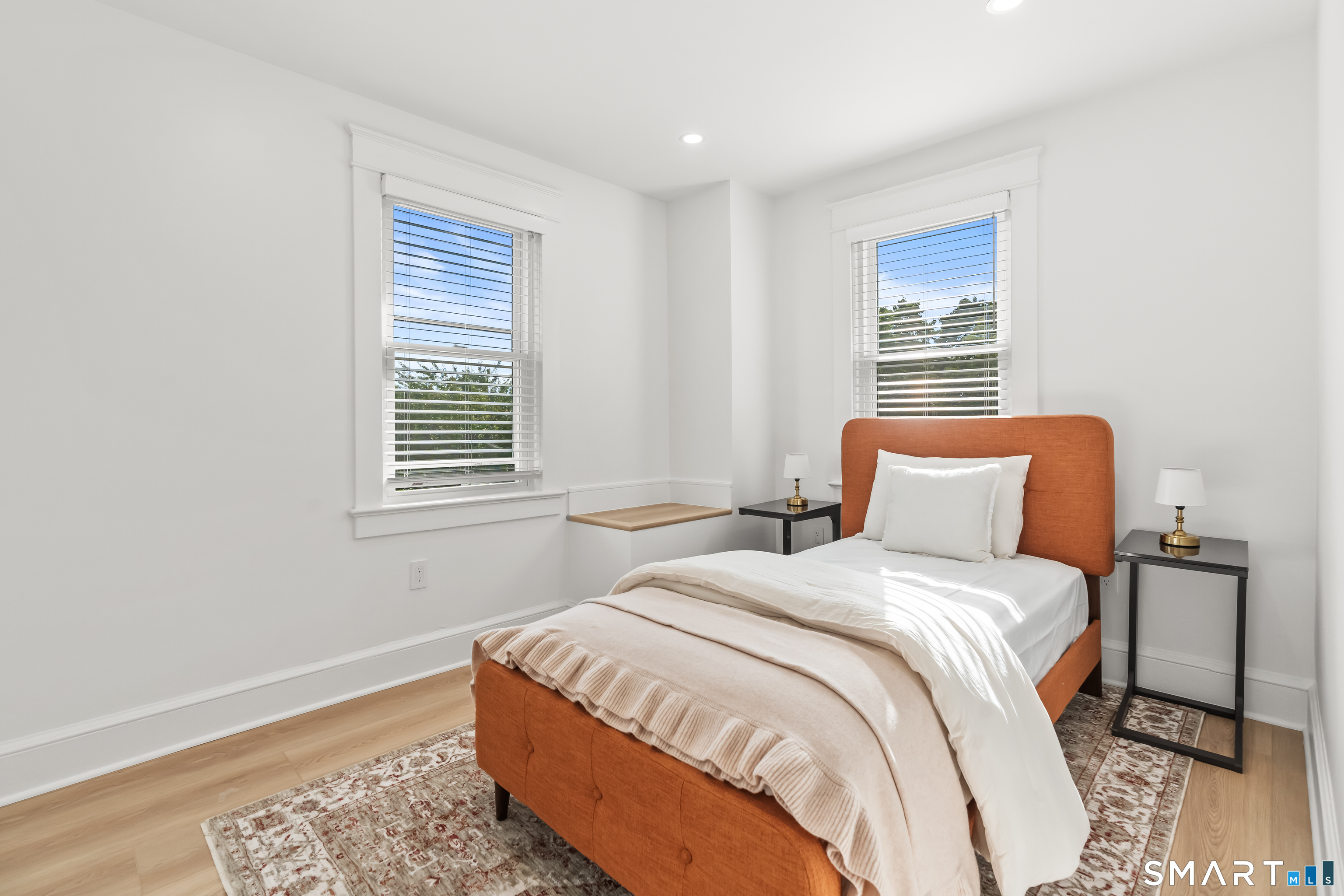 8 Farley A Street Property Photo 16
