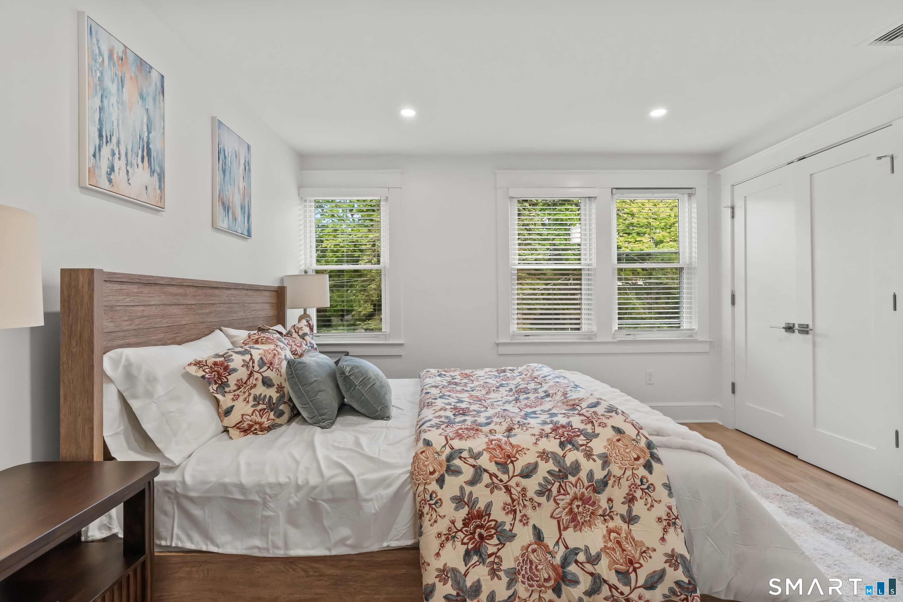 8 Farley A Street Property Photo 20