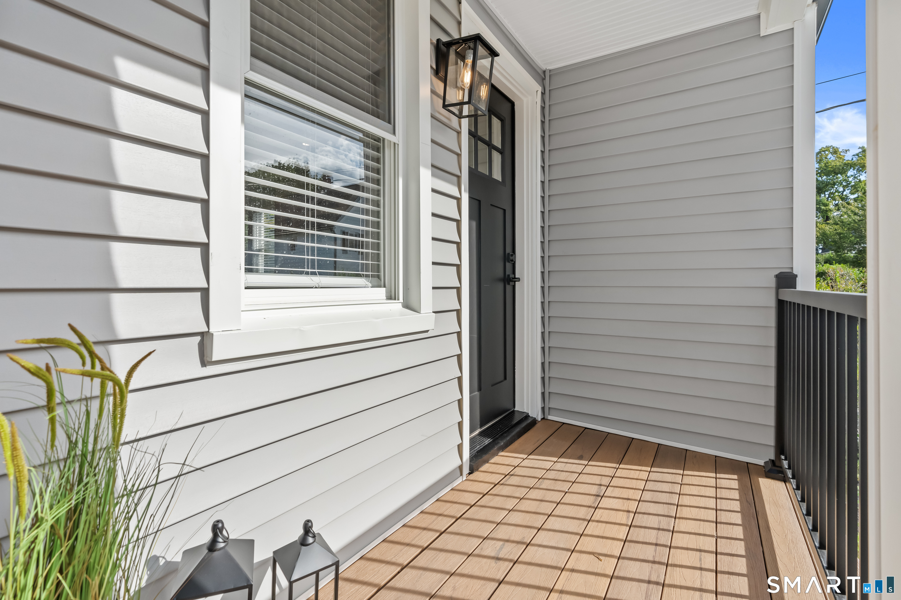 8 Farley A Street Property Photo 23