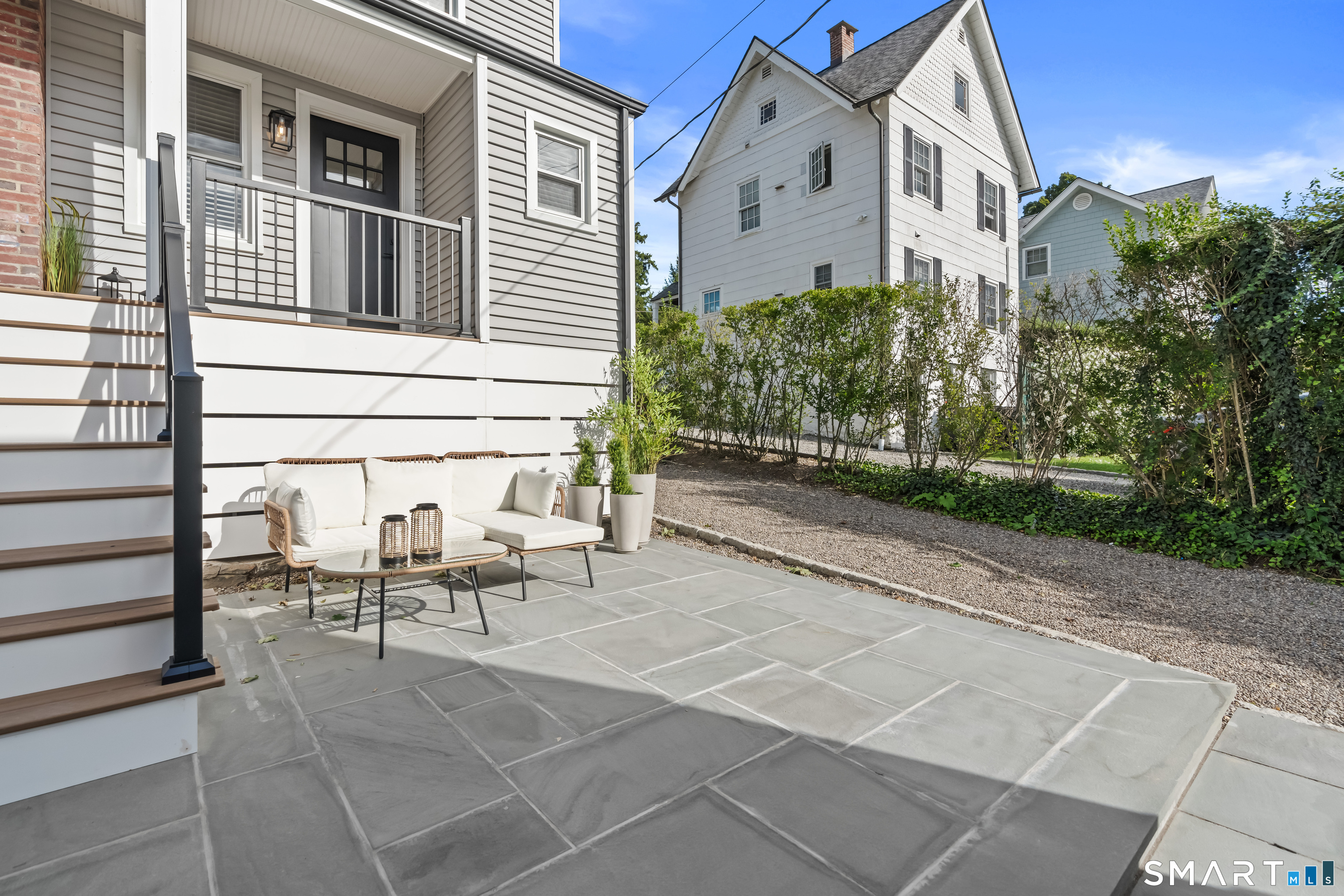 8 Farley A Street Property Photo 25