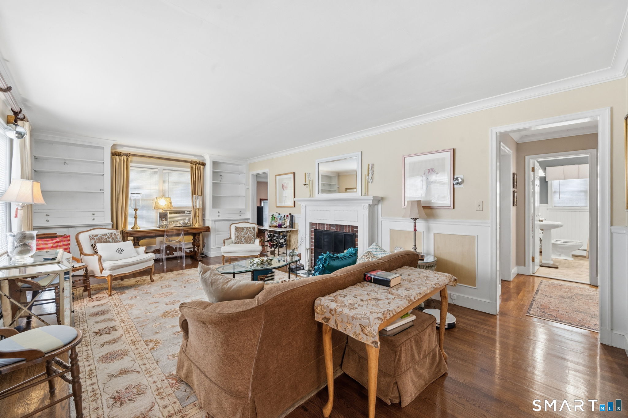 32 Crown Street Property Photo 5