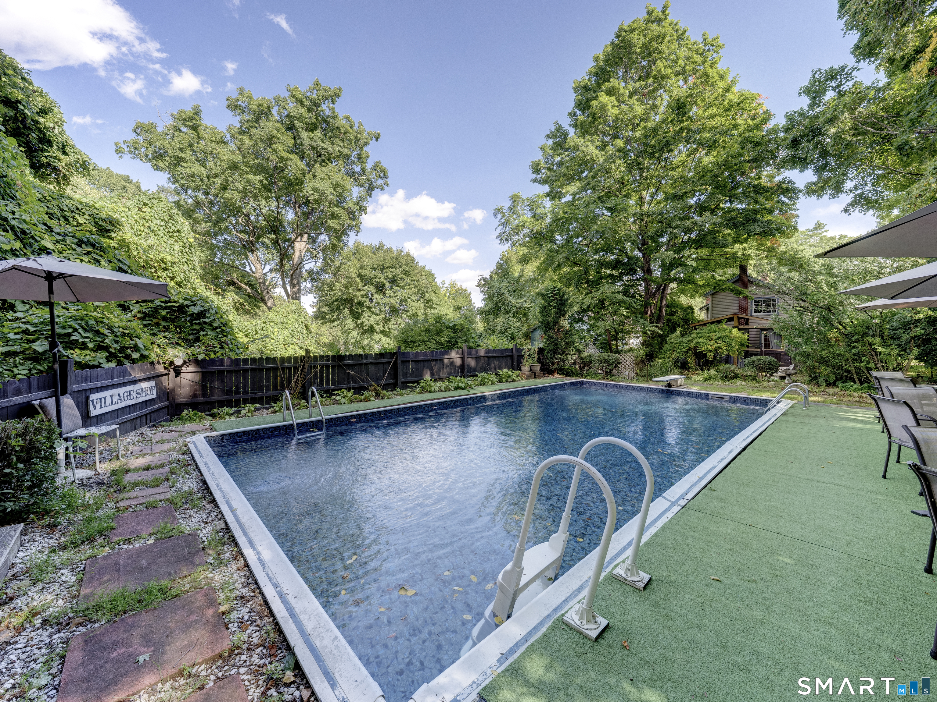 514 Litchfield Street Property Photo 29