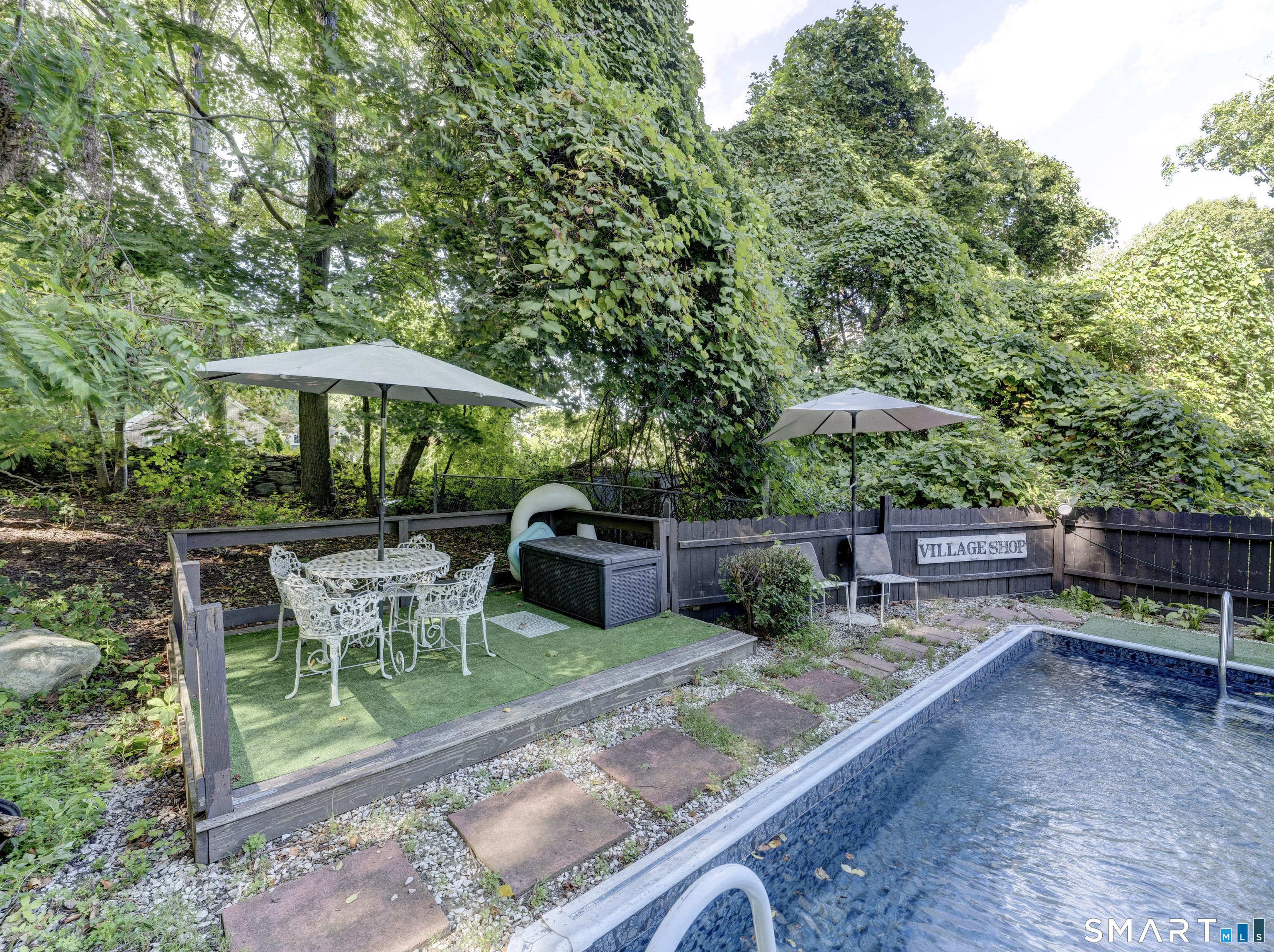 514 Litchfield Street Property Photo 30