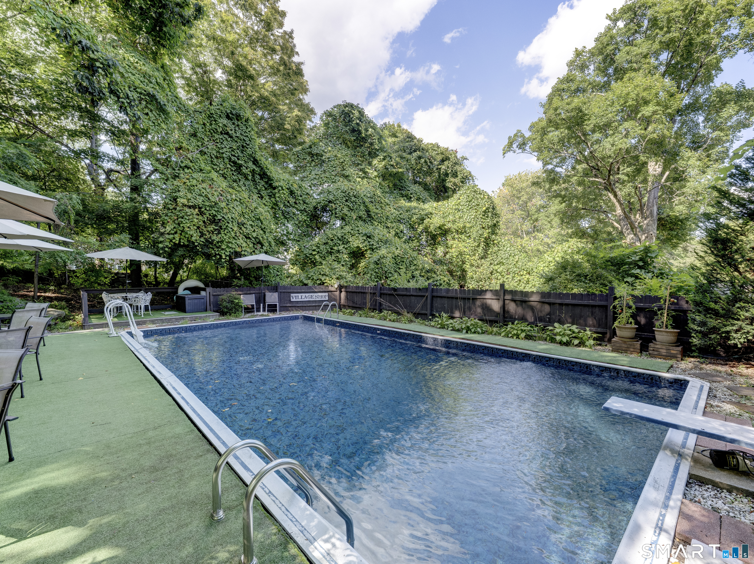 514 Litchfield Street Property Photo 31