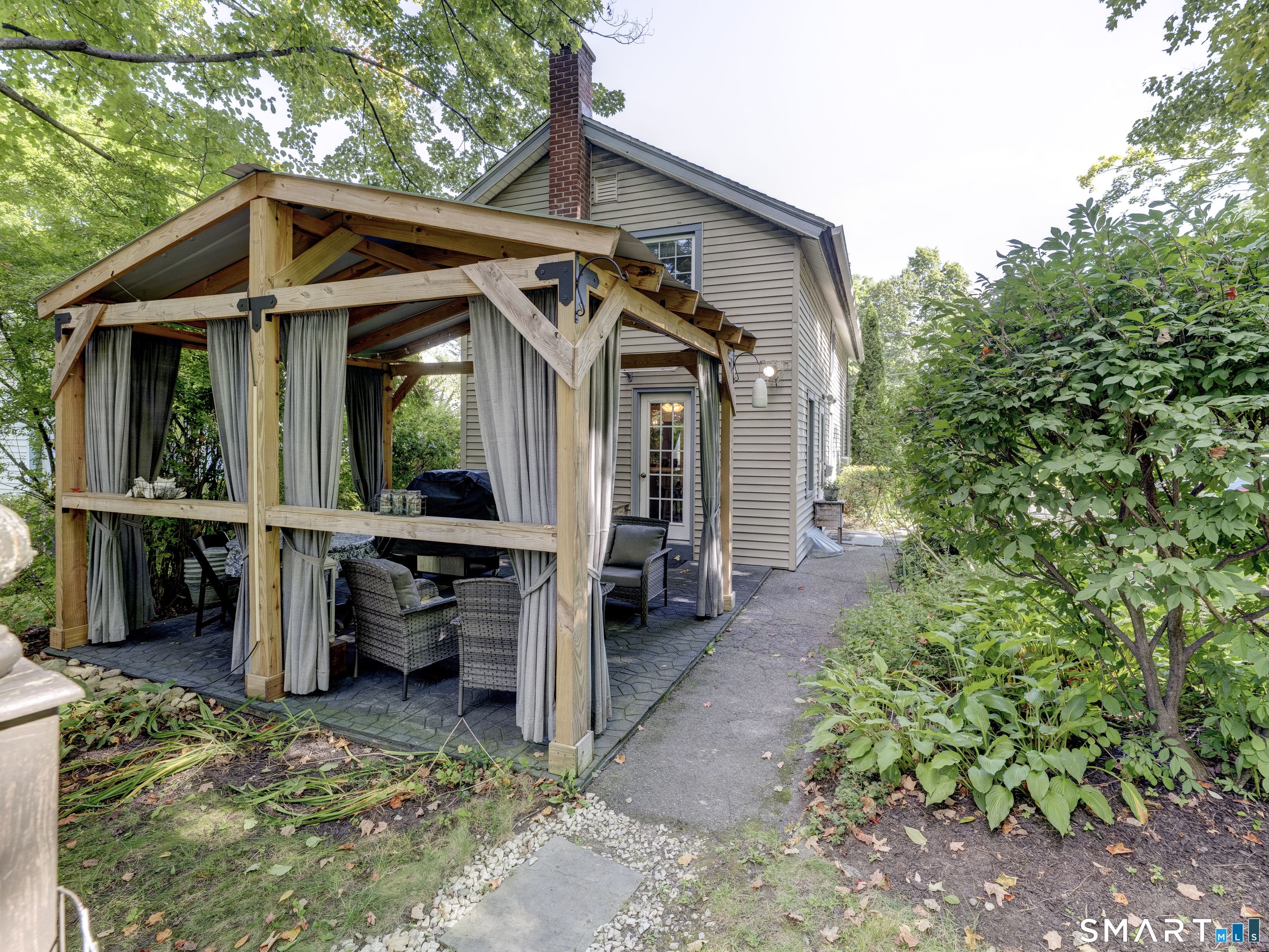514 Litchfield Street Property Photo 33