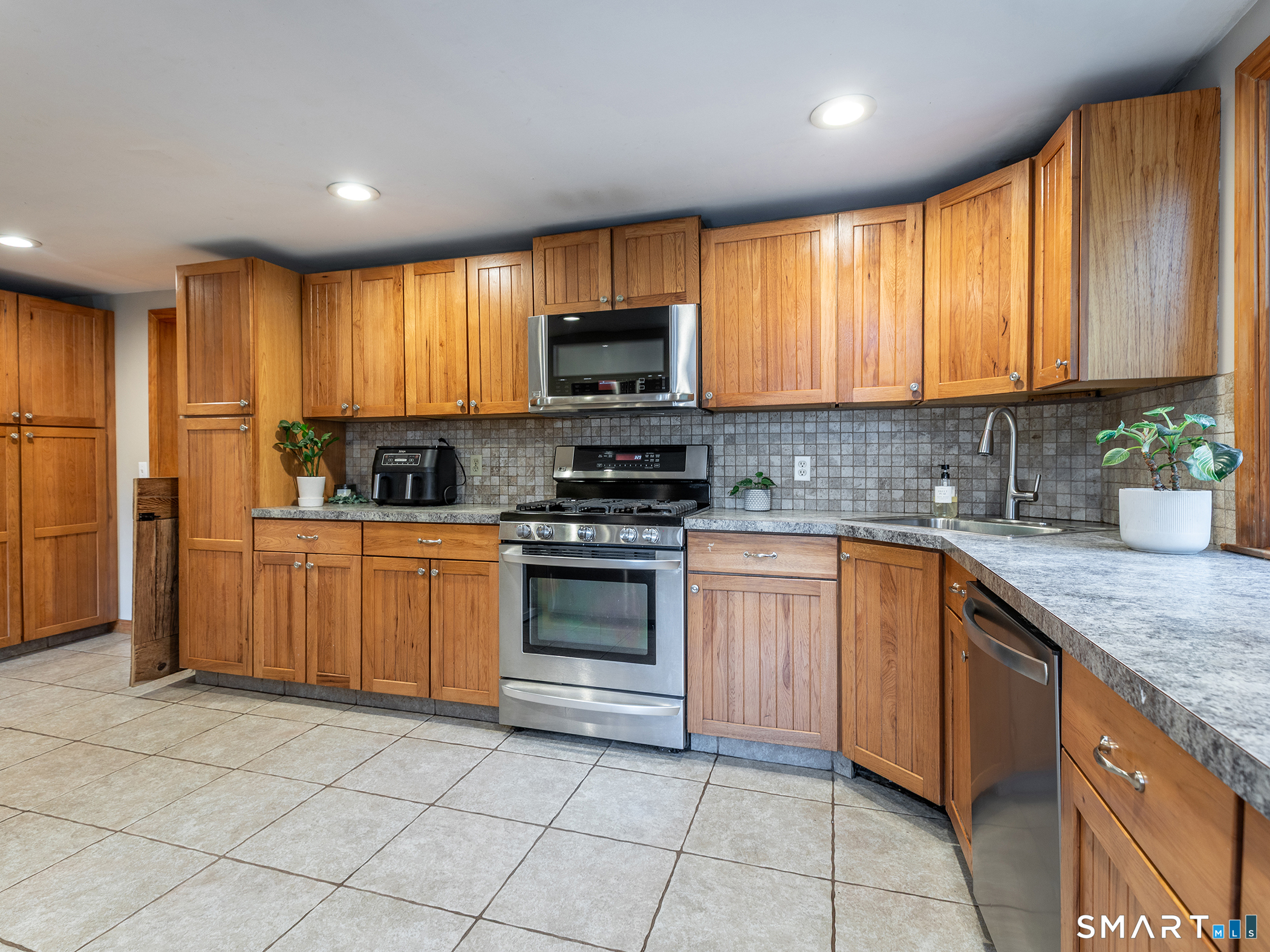 28 Curtiss Hill Road Property Photo 14