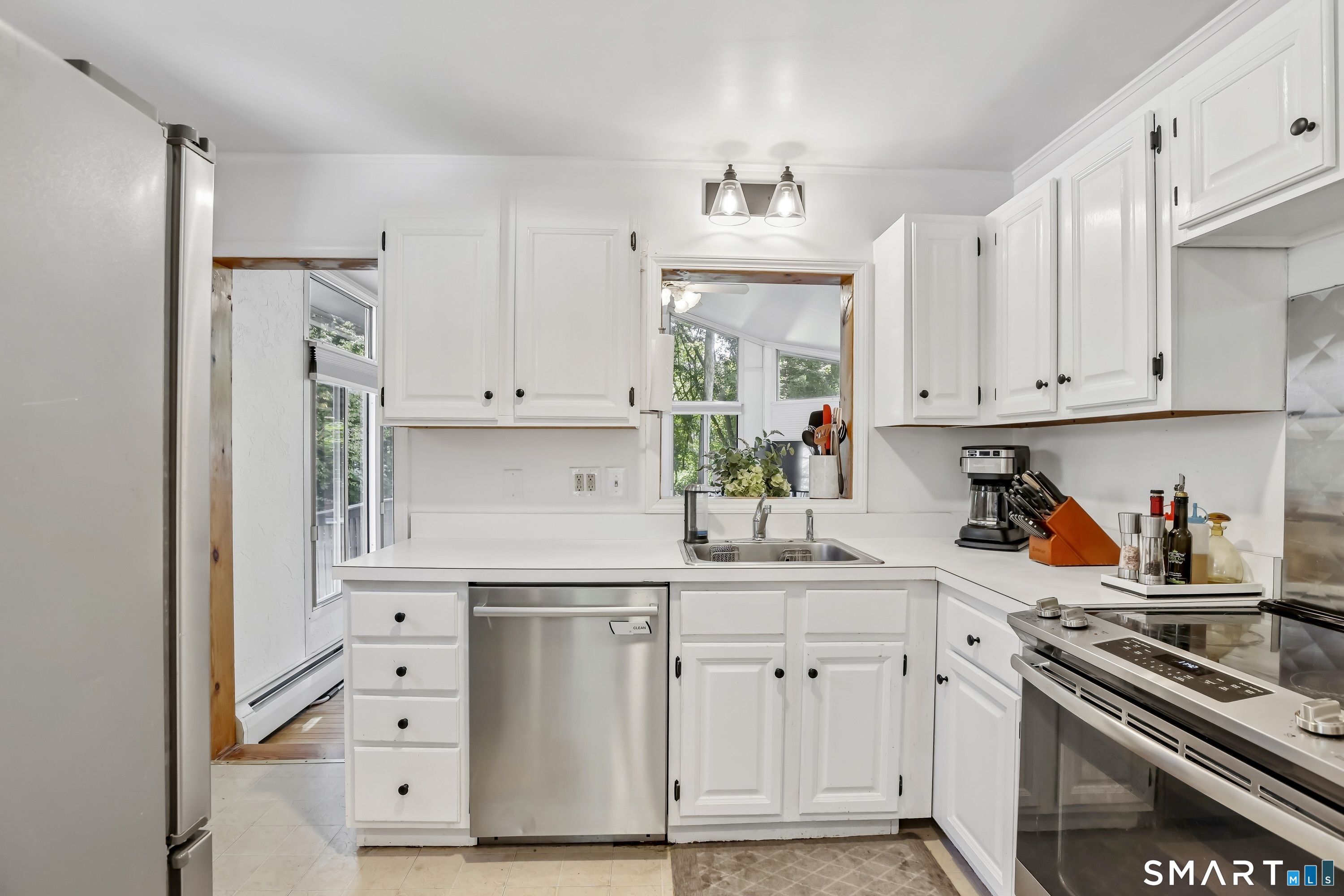 145 West Avenue Property Photo 6