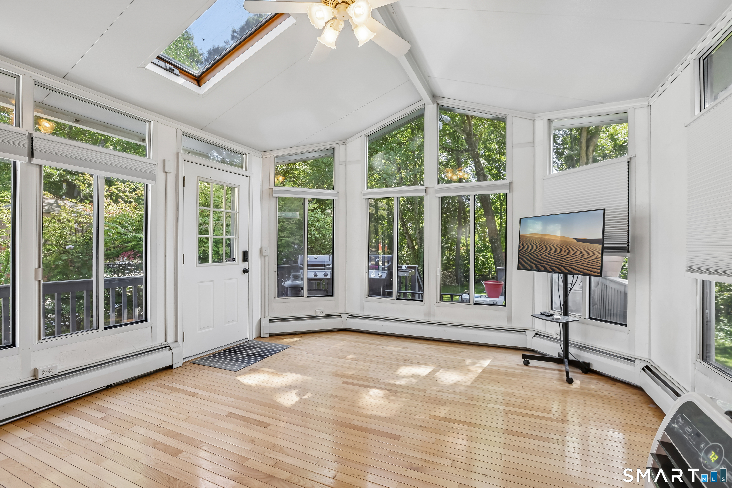 145 West Avenue Property Photo 7