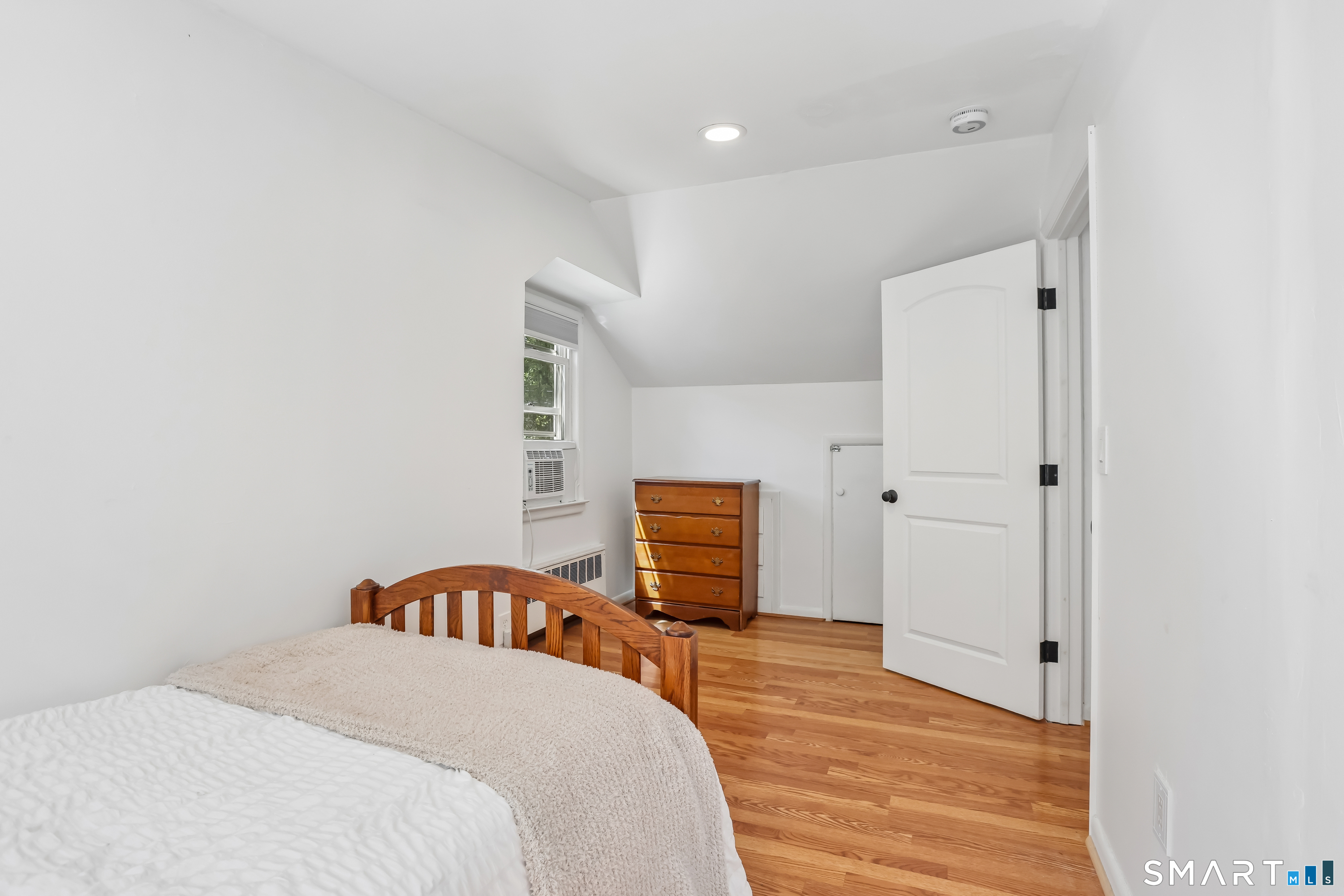 145 West Avenue Property Photo 17