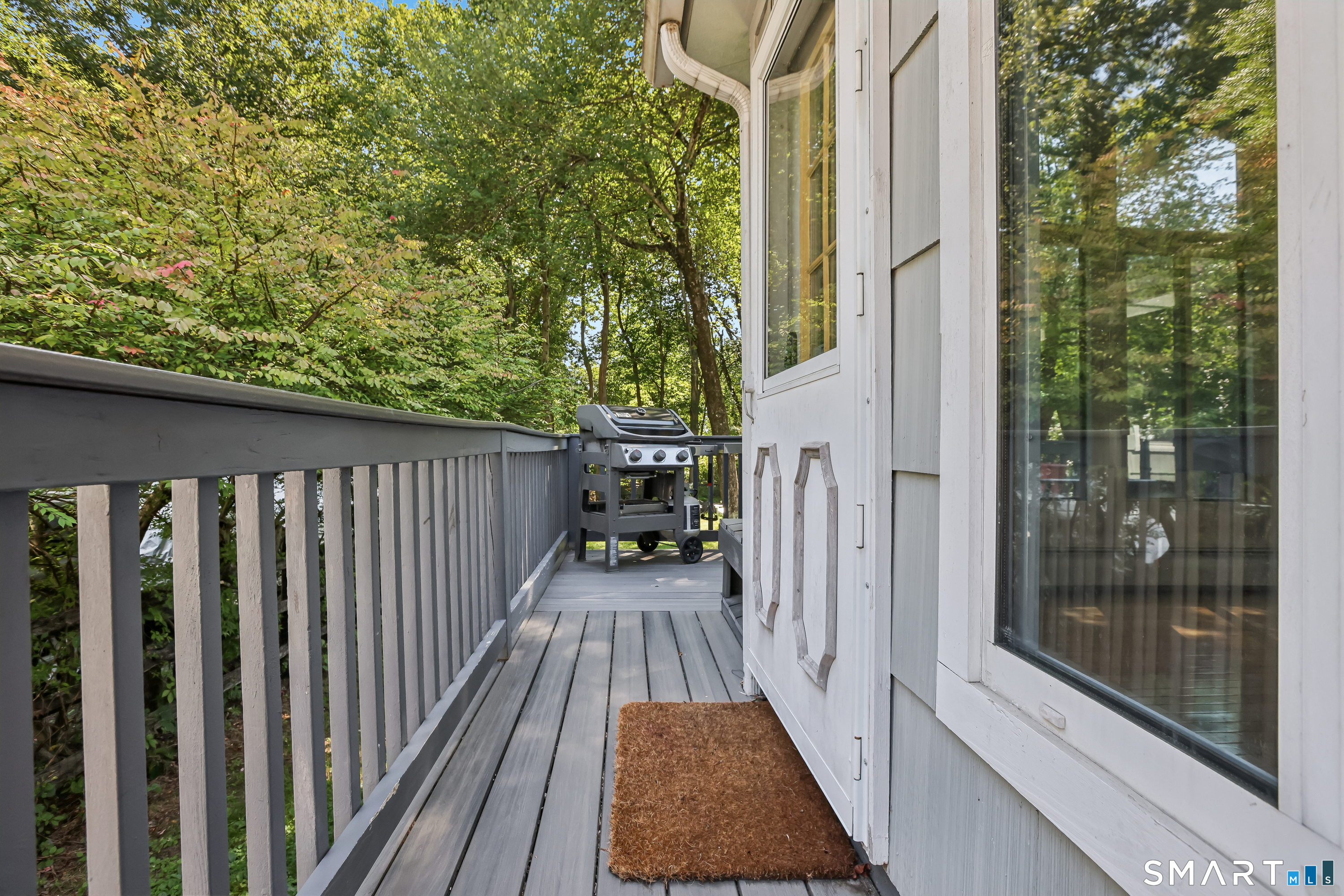 145 West Avenue Property Photo 18