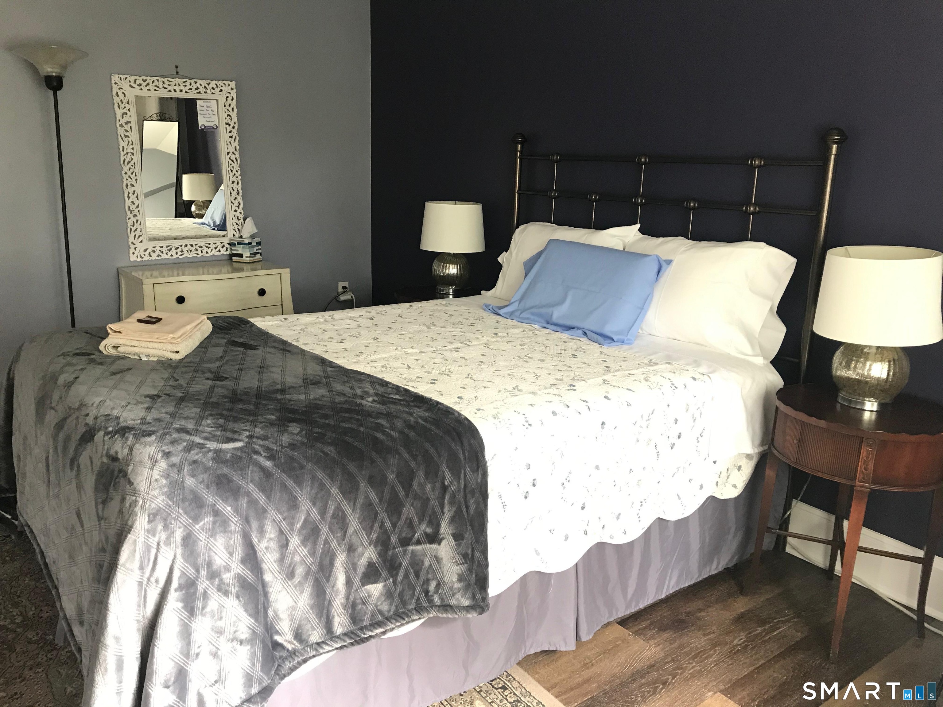 24205498 Property Photo 5