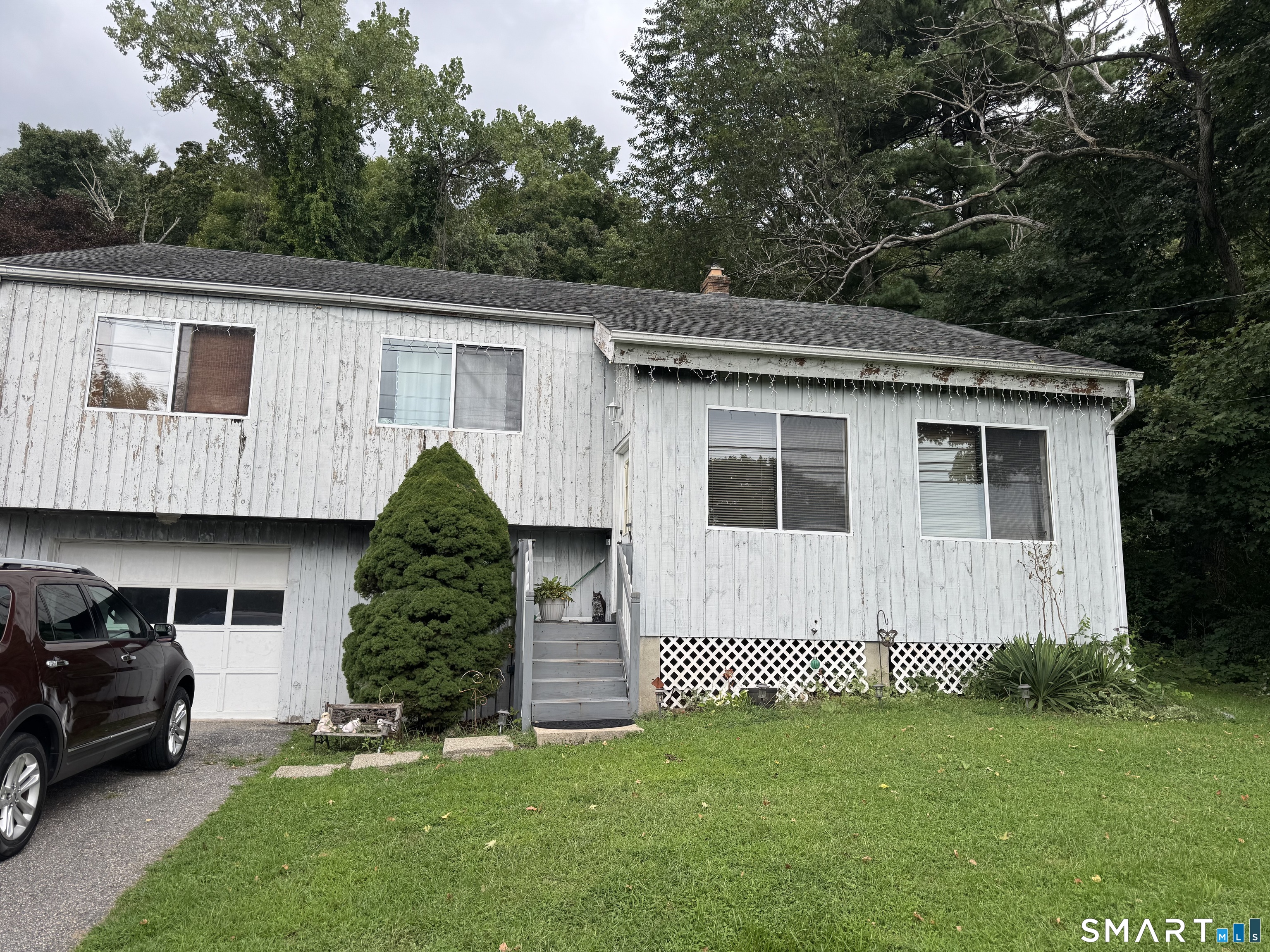 223 River Road Property Photo 1