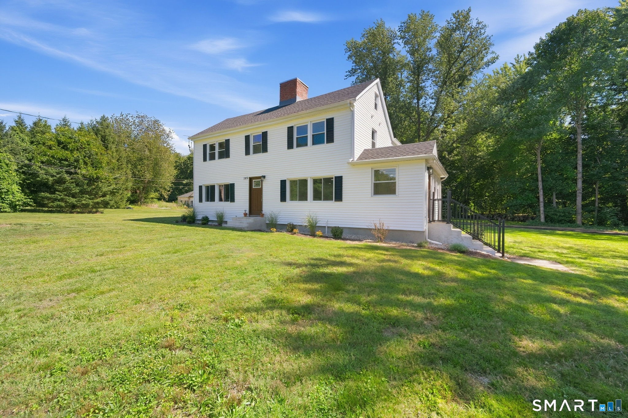 389 Griffin Road Property Photo 2