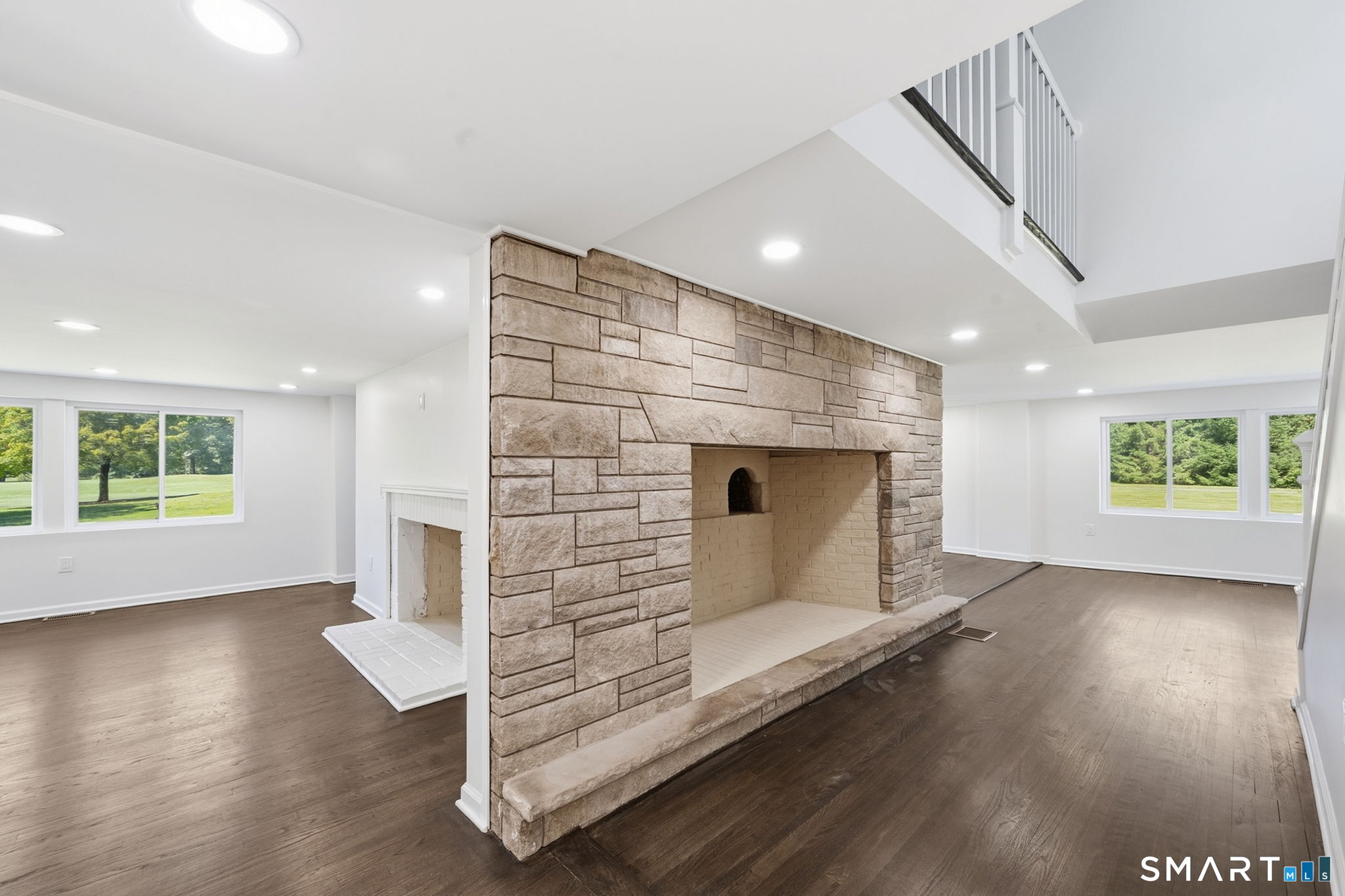 389 Griffin Road Property Photo 12