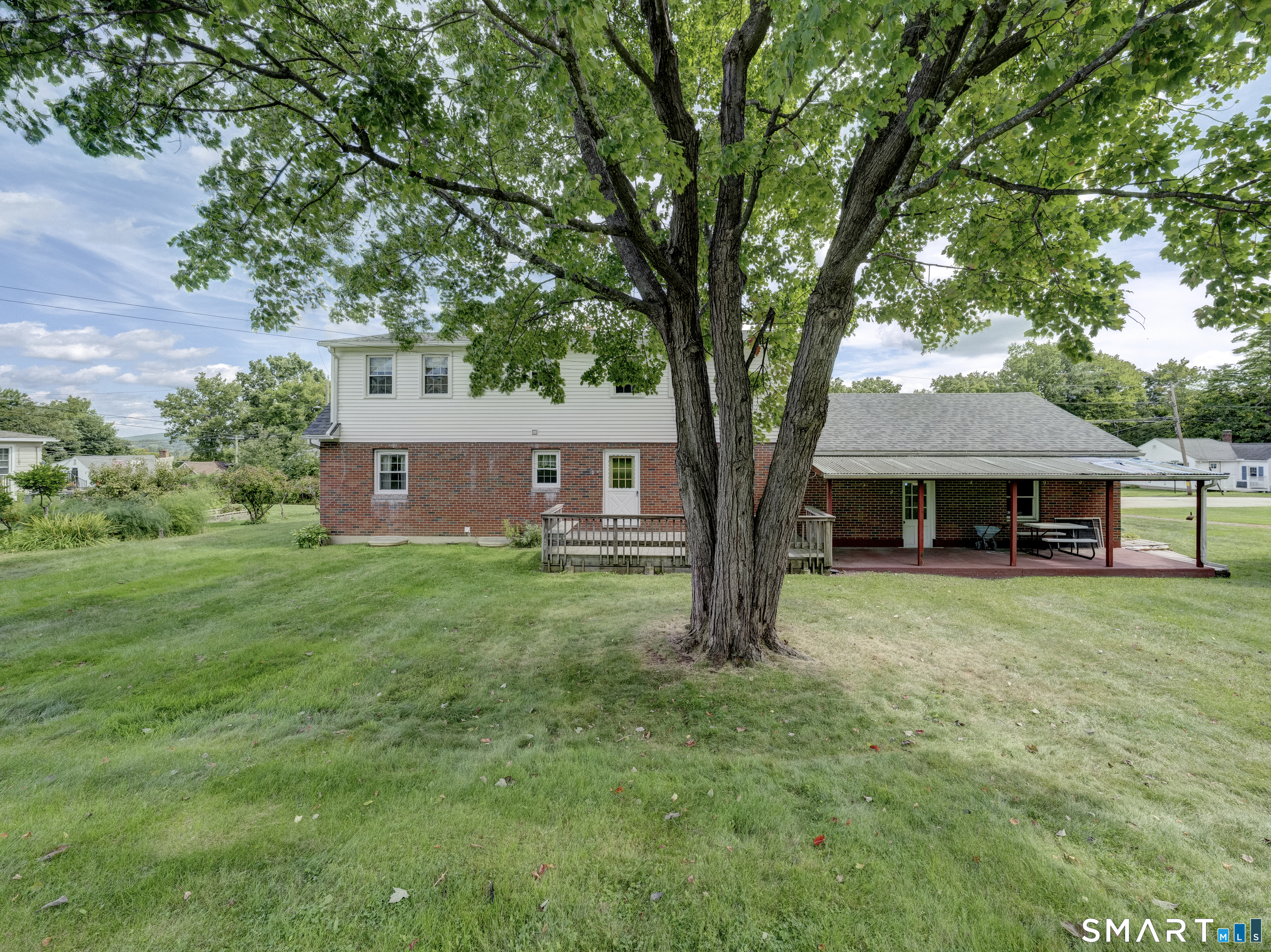 222 Maplewood Avenue Property Photo 7