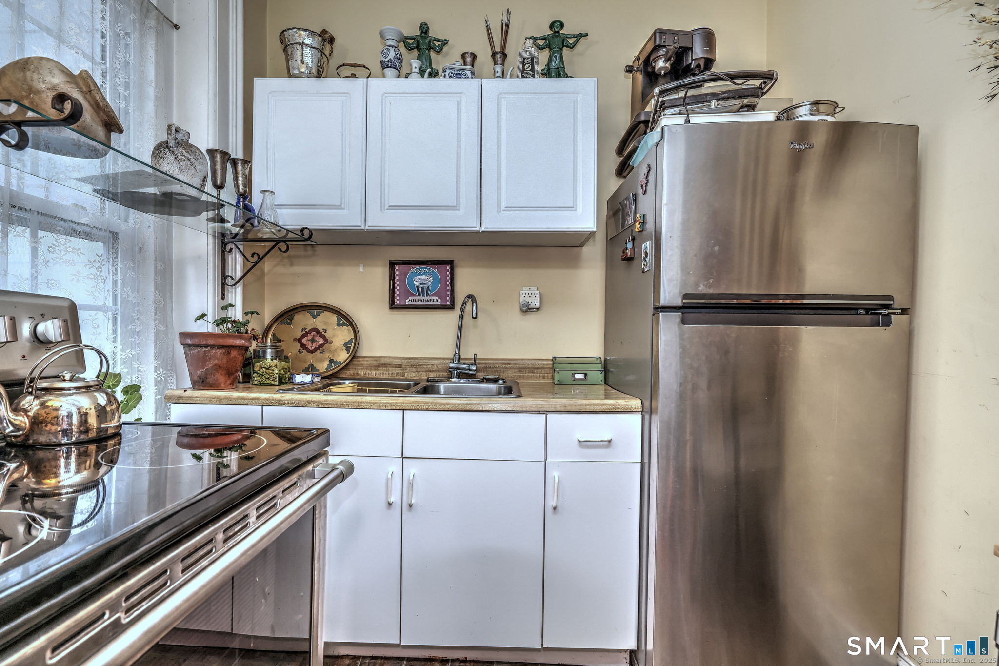 11 William Street Property Photo 30