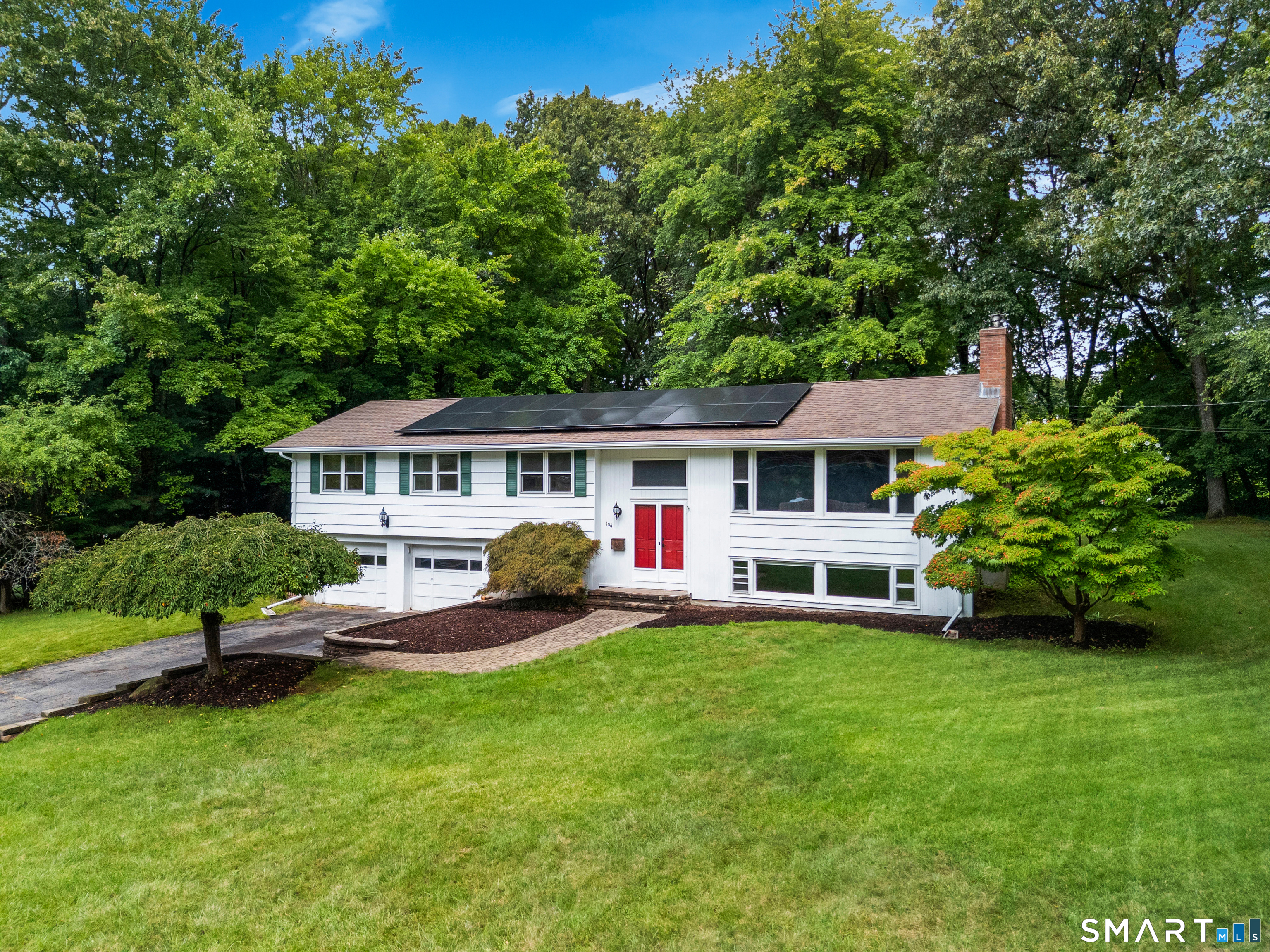 106 Scott Drive Property Photo 1