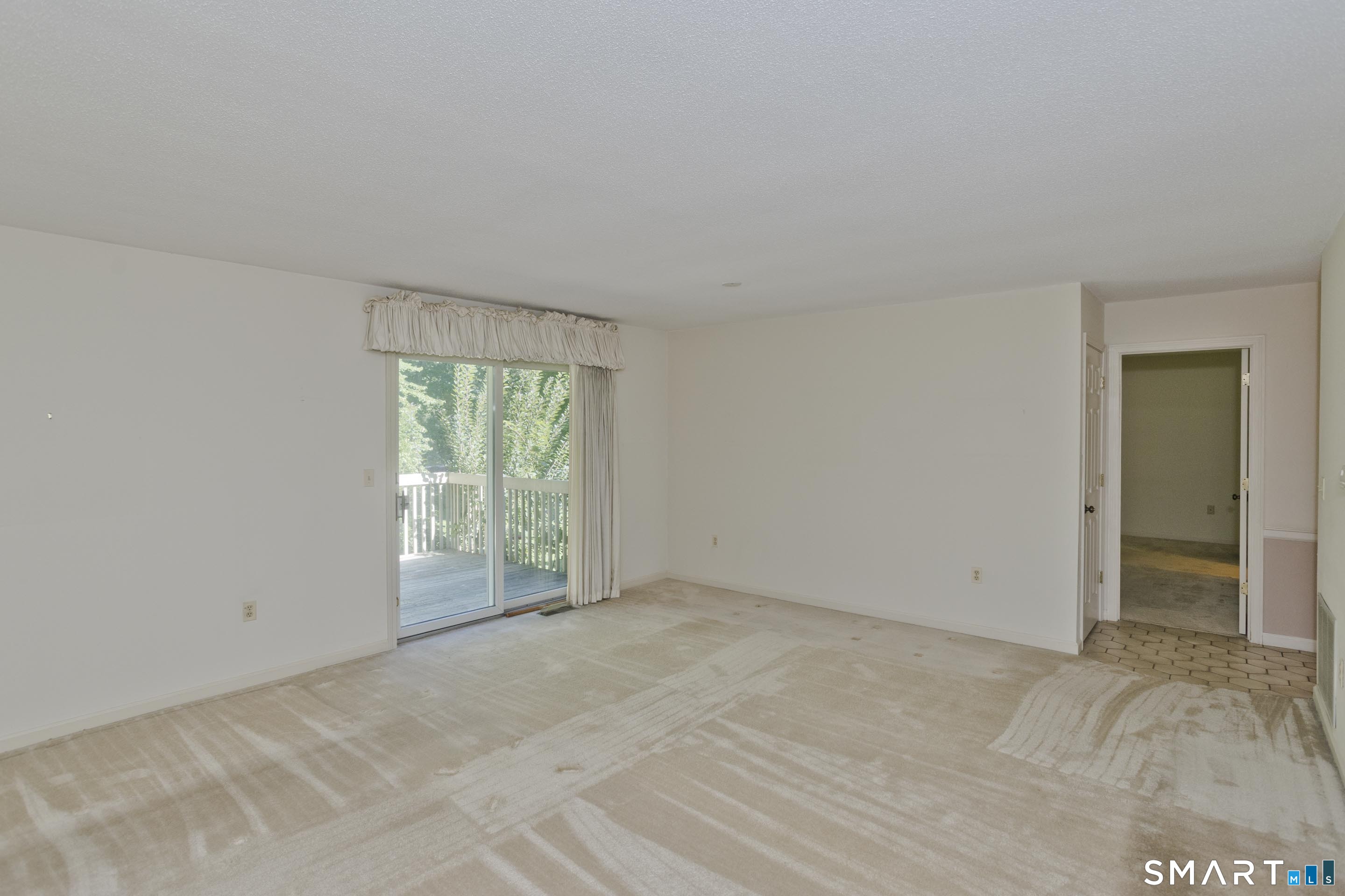 465 The 465 Meadows Property Photo 16