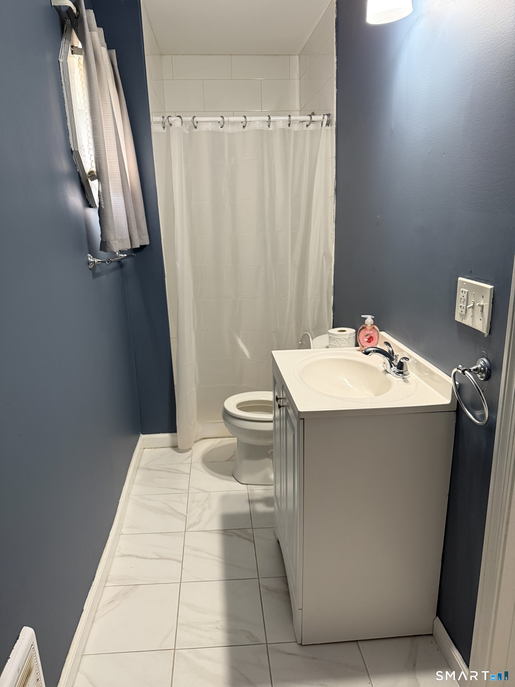 152 Scott Street Property Photo 3