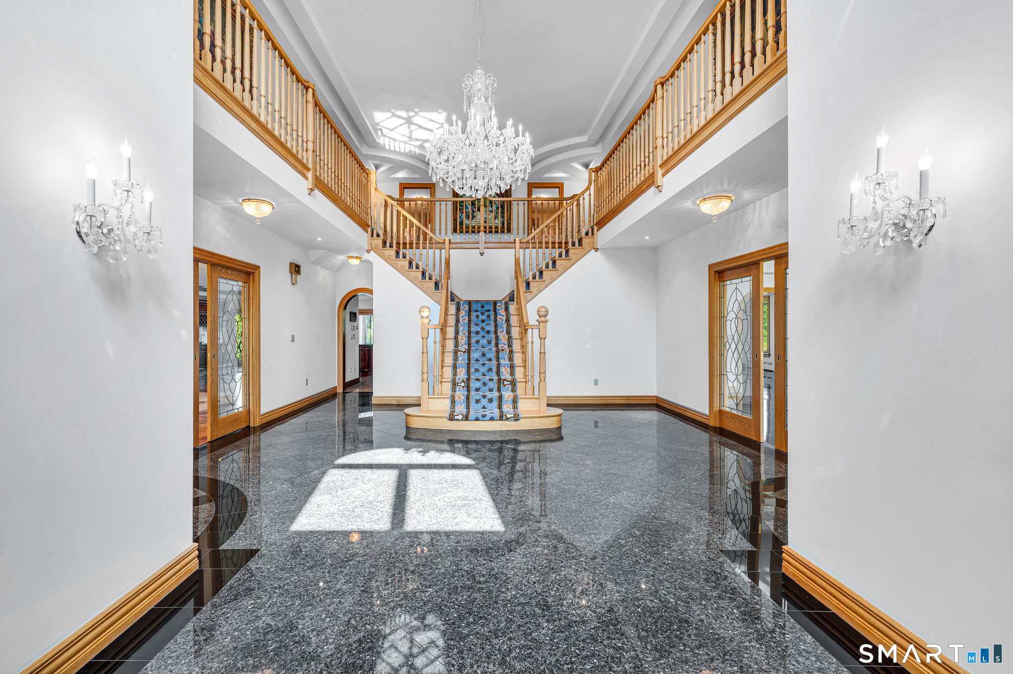 535 East South Street Property Photo 10