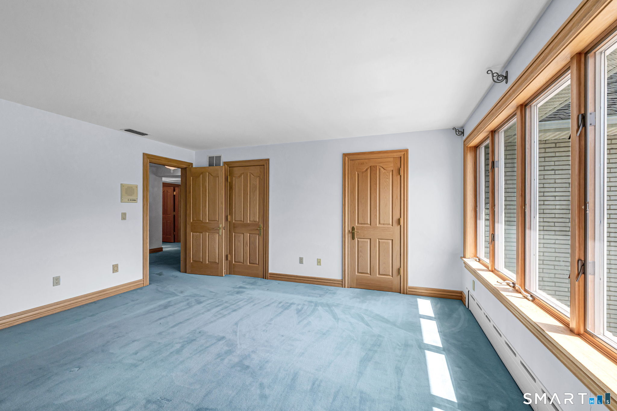 535 East South Street Property Photo 34
