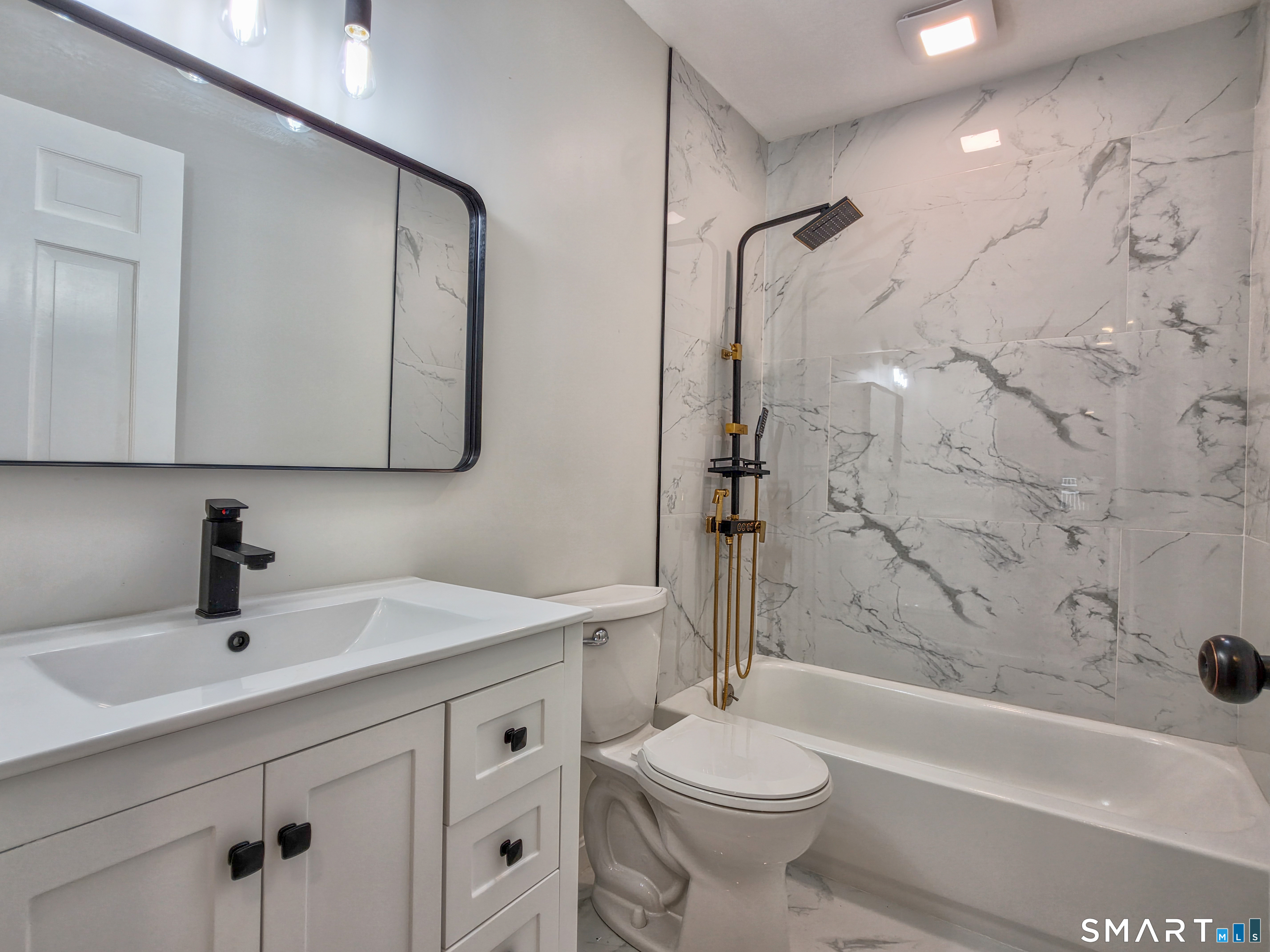 4 Bayview Circle Property Photo 17
