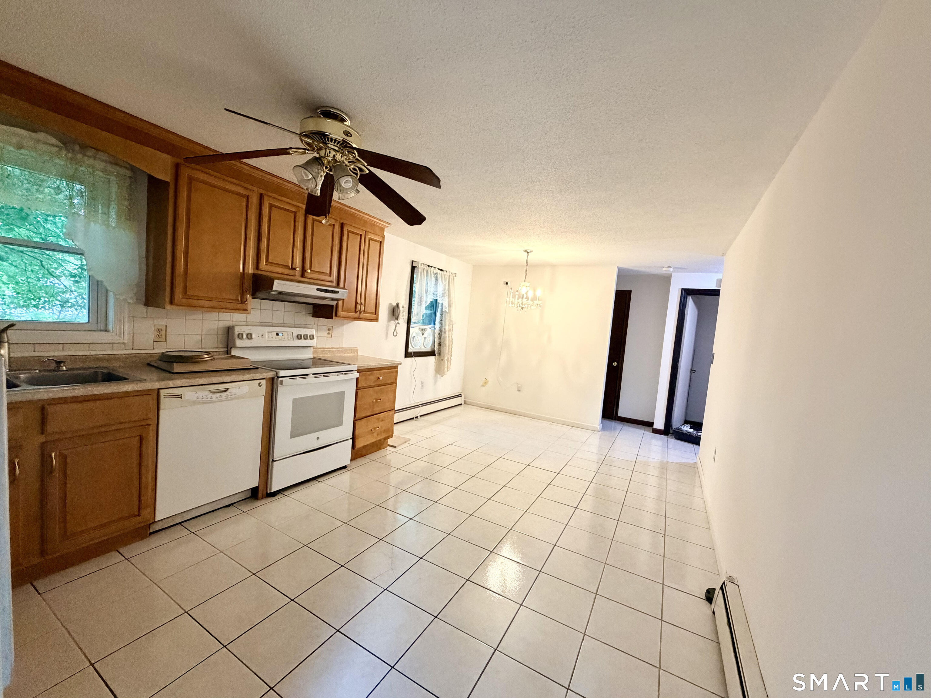 24205592 Property Photo 9
