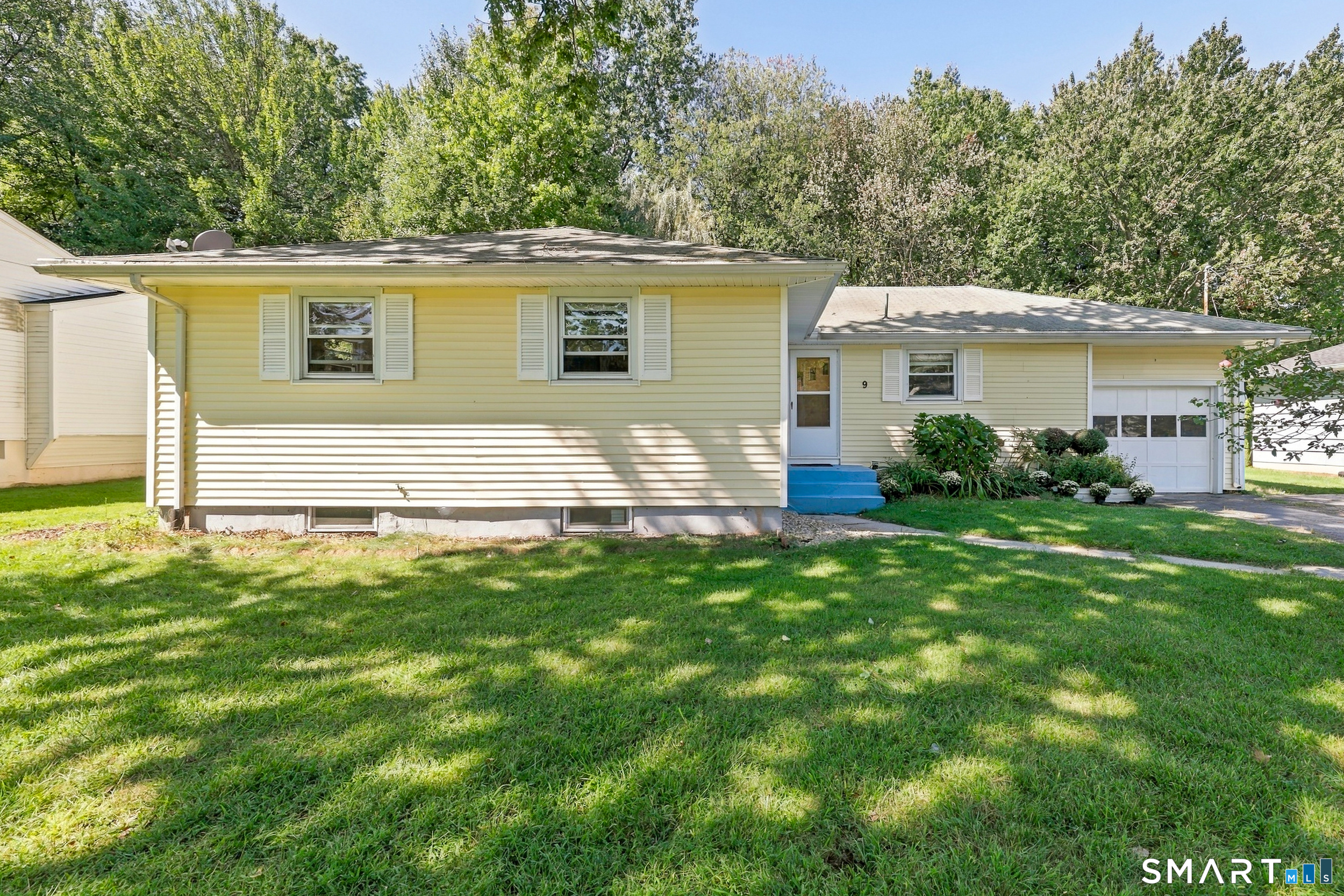 9 Alderwood Drive Property Photo 1